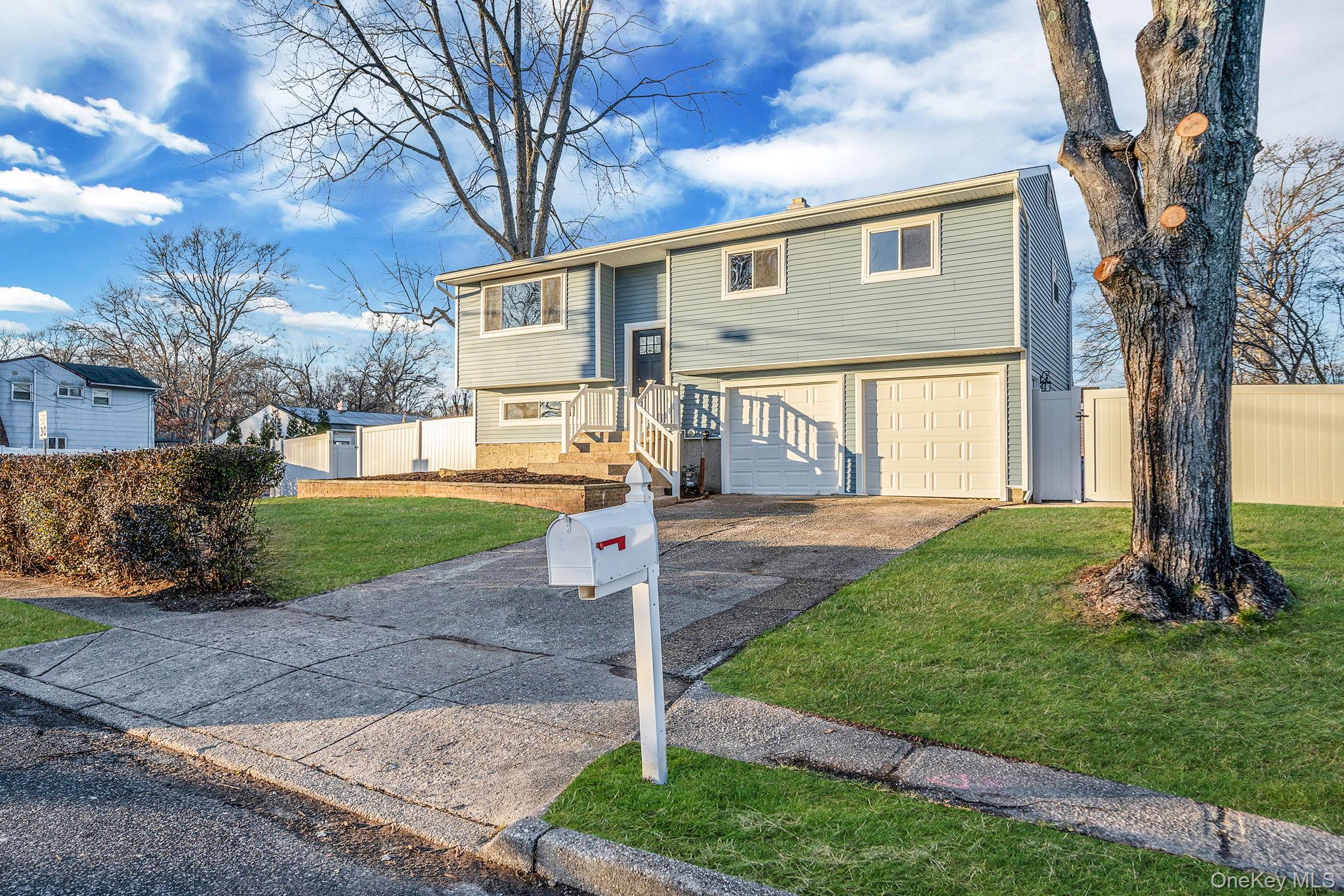 #4 photo, 3 Bellrose Avenue, Centereach , NY 11720