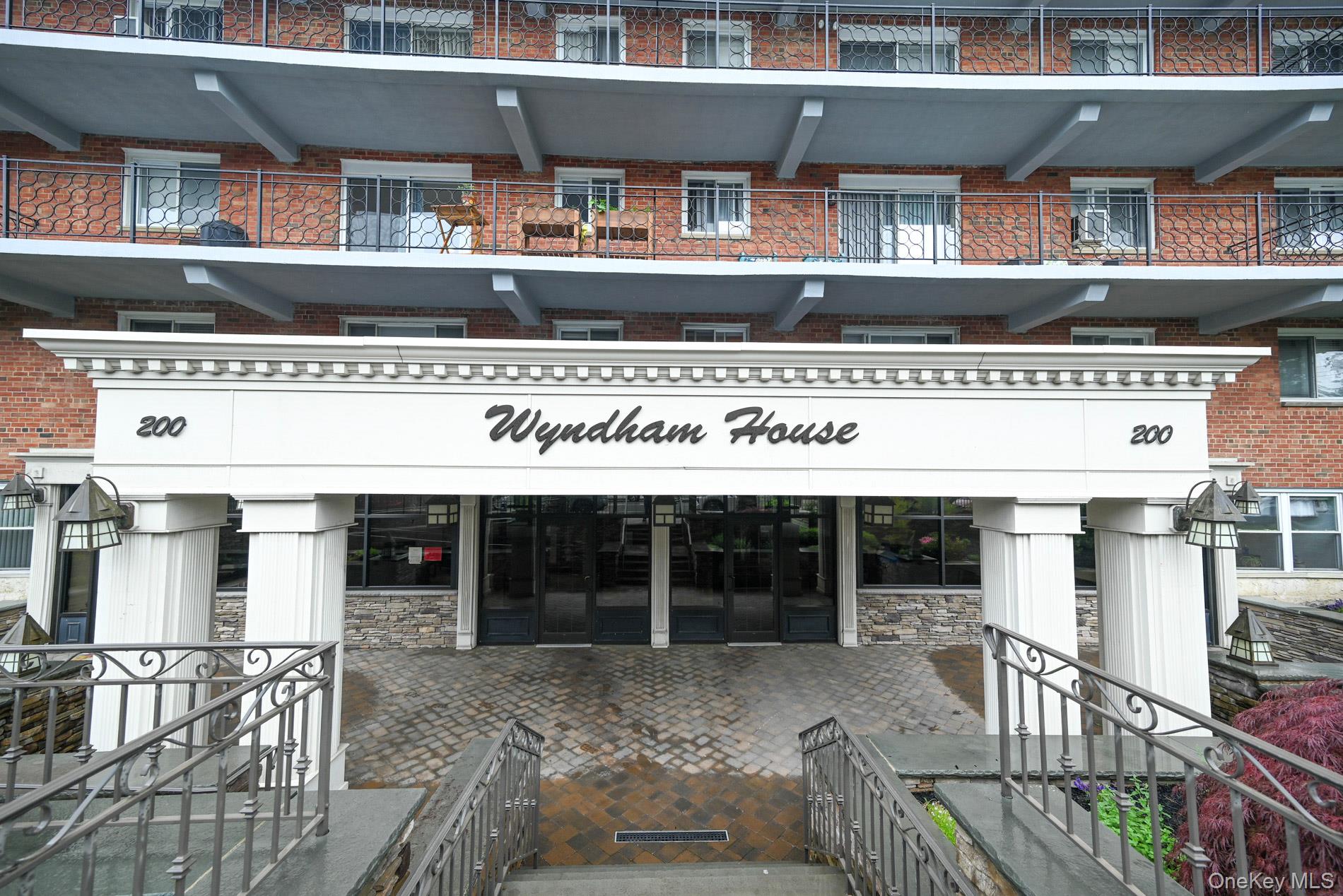 #1 photo, 200 Atlantic Avenue, מחוז נסאו Lynbrook , NY 11563