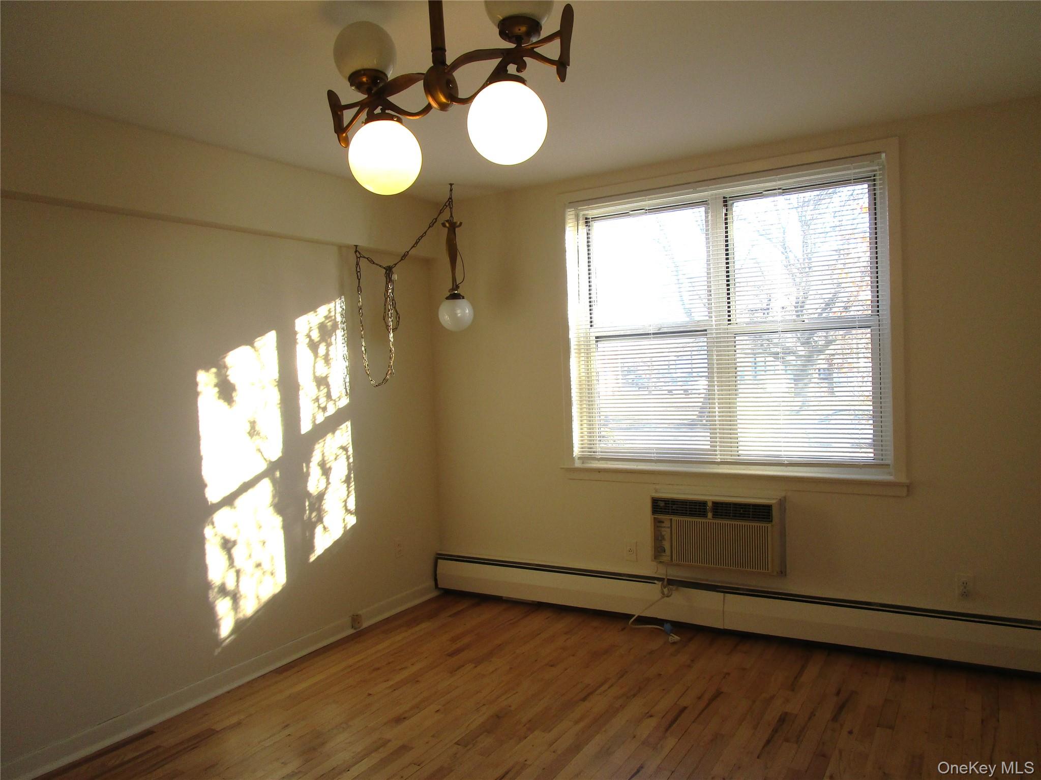 #19 photo, 20 Daley Place, מחוז נסאו Lynbrook , NY 11563