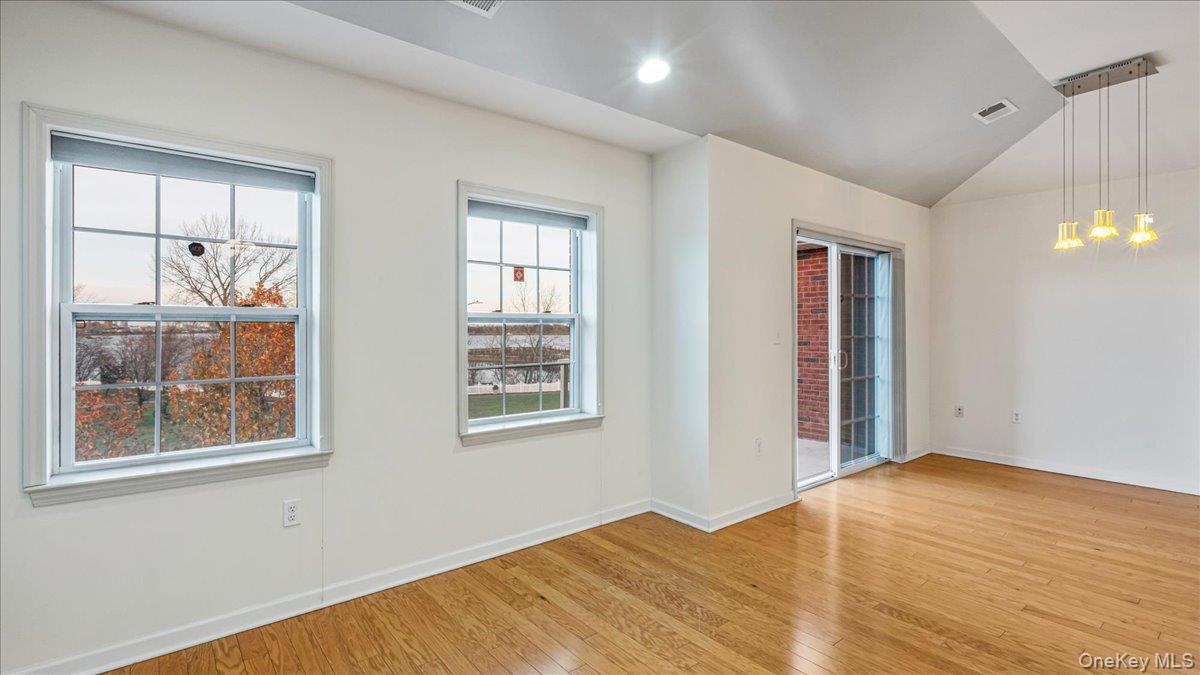 #7 photo, 122-04 Powell Cove Boulevard, College Point , NY 11356