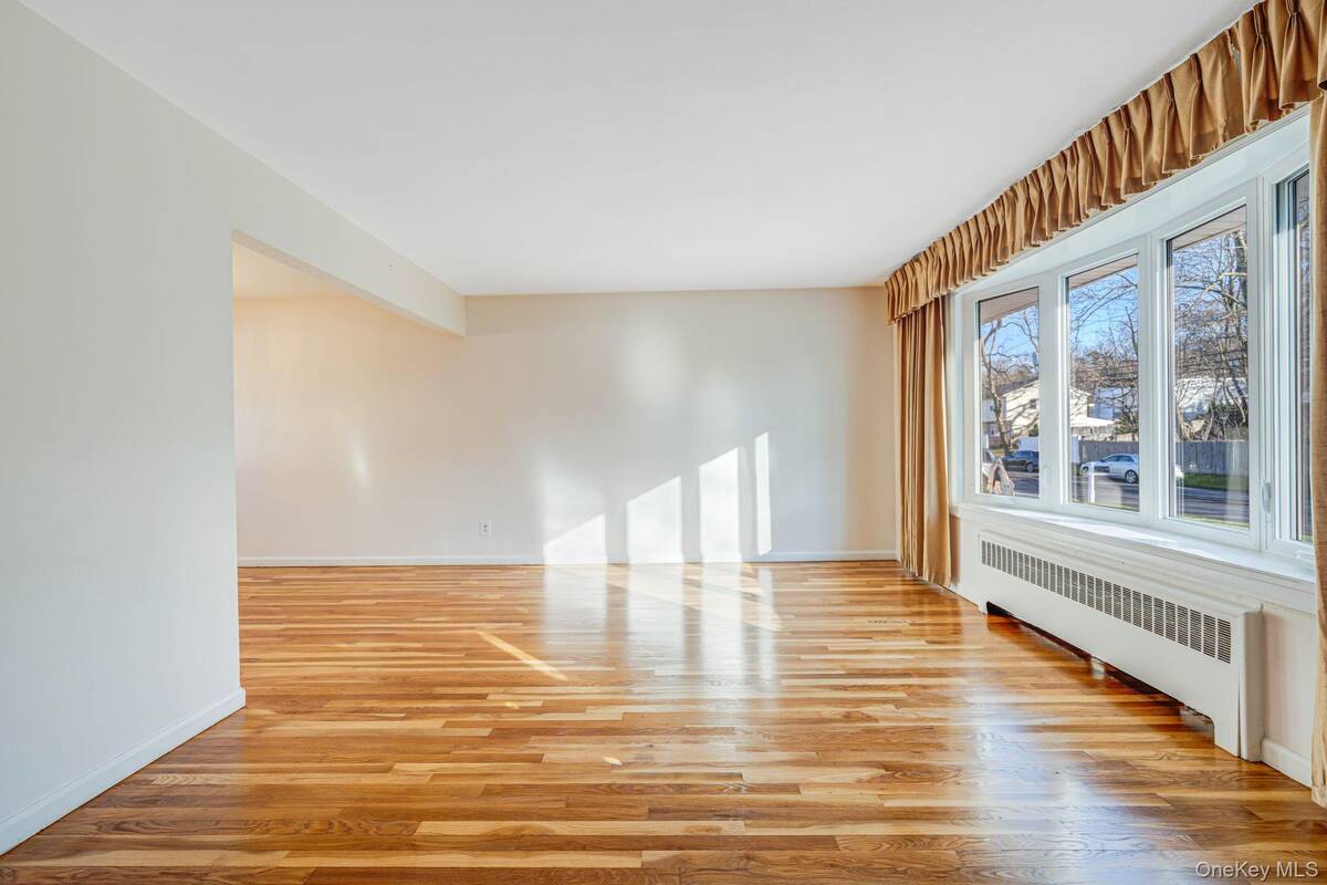 #10 photo, 44 Clark Street, Huntington , NY 11743