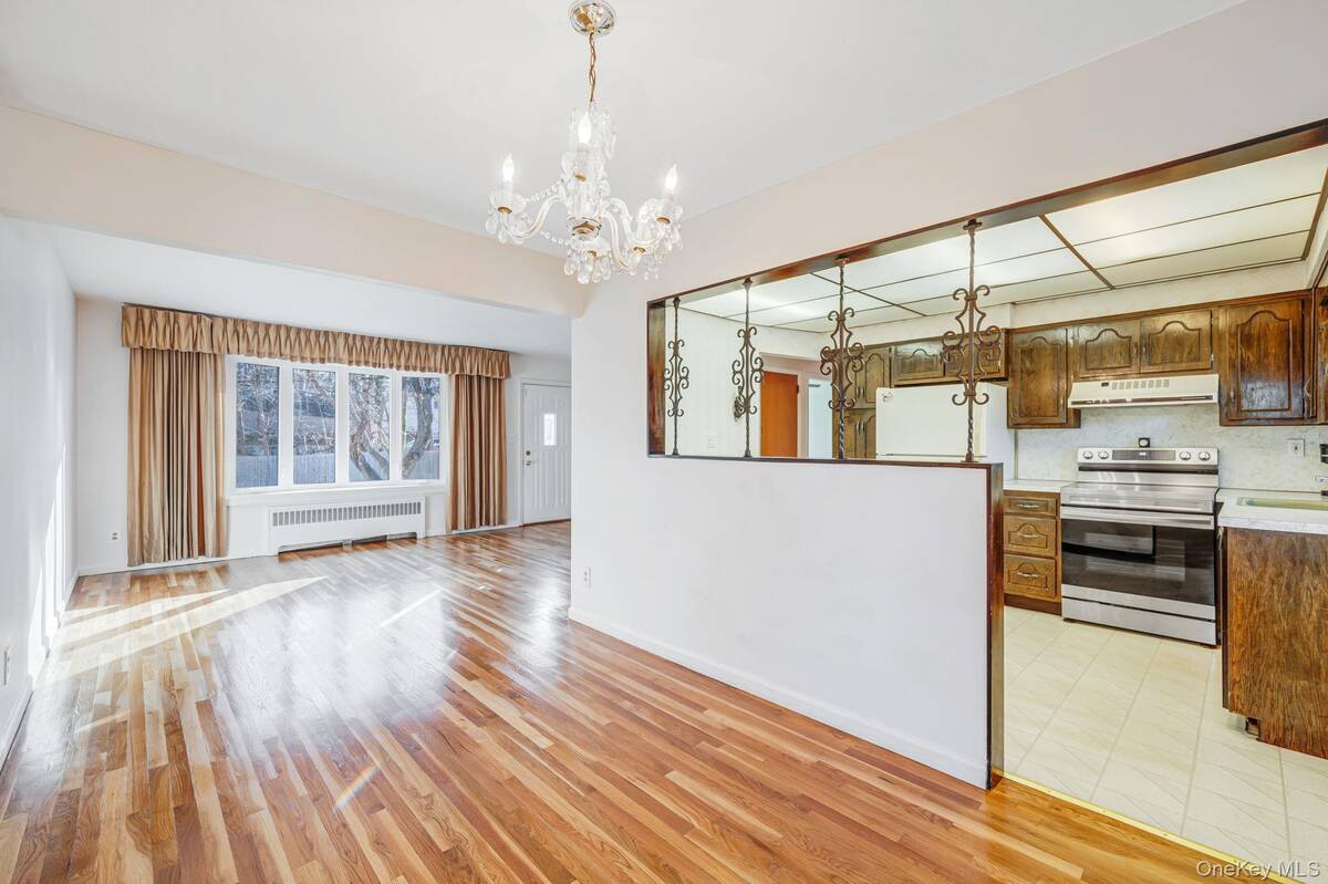 #14 photo, 44 Clark Street, Huntington , NY 11743