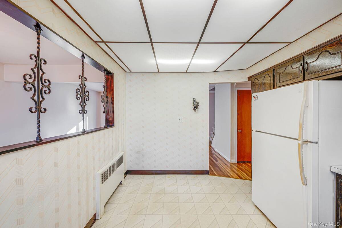 #16 photo, 44 Clark Street, Huntington , NY 11743