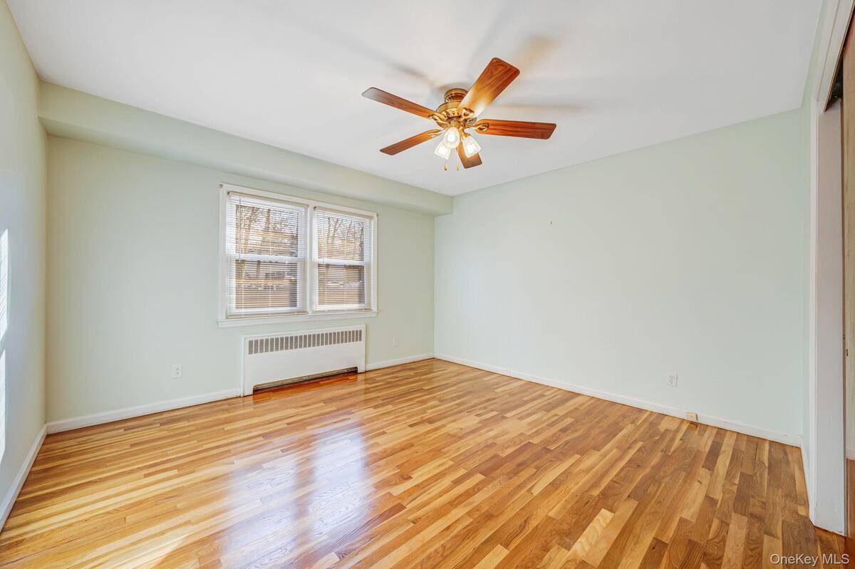 #19 photo, 44 Clark Street, Huntington , NY 11743