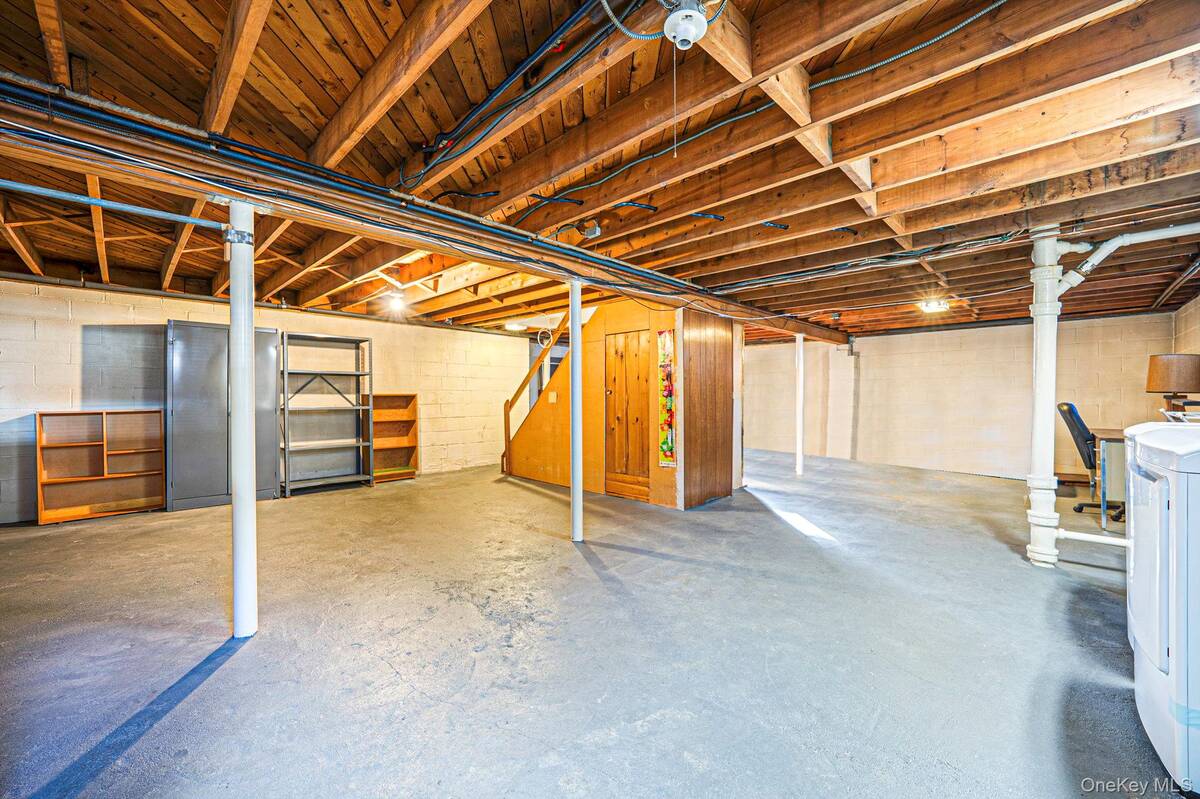 #25 photo, 44 Clark Street, Huntington , NY 11743