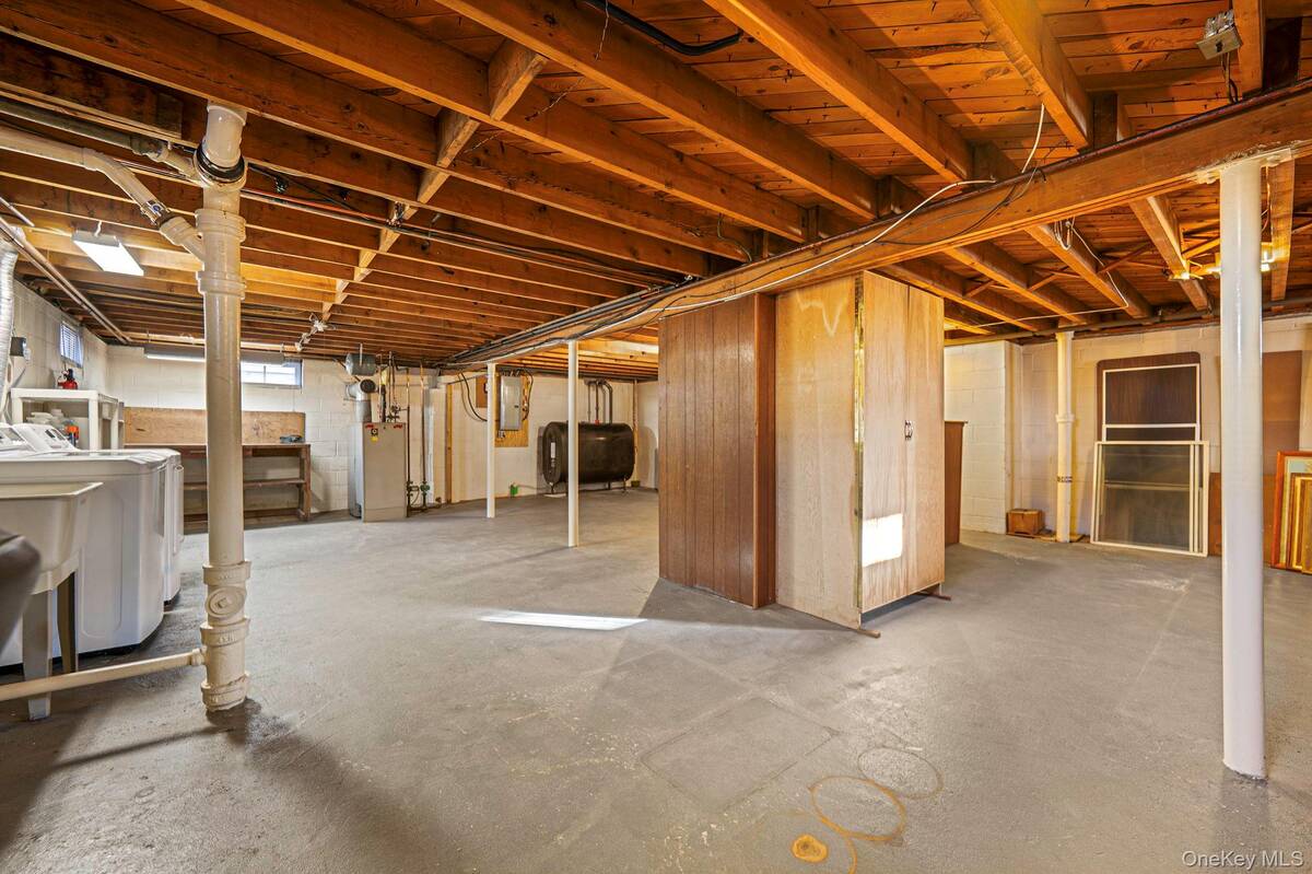 #27 photo, 44 Clark Street, Huntington , NY 11743