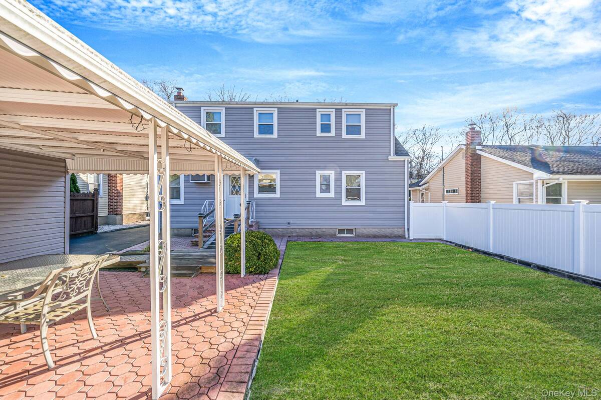 #8 photo, 44 Clark Street, Huntington , NY 11743