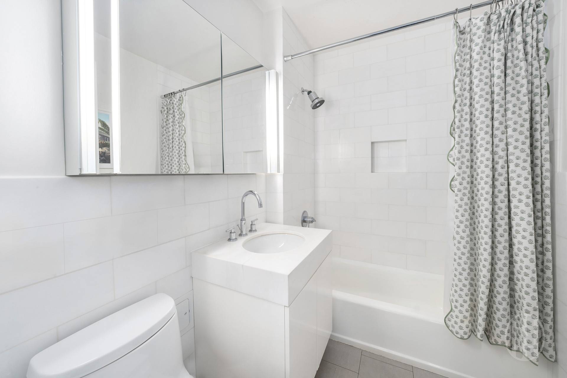 #7 photo, 300 E 64th Street, Upper East Side , NY 10065