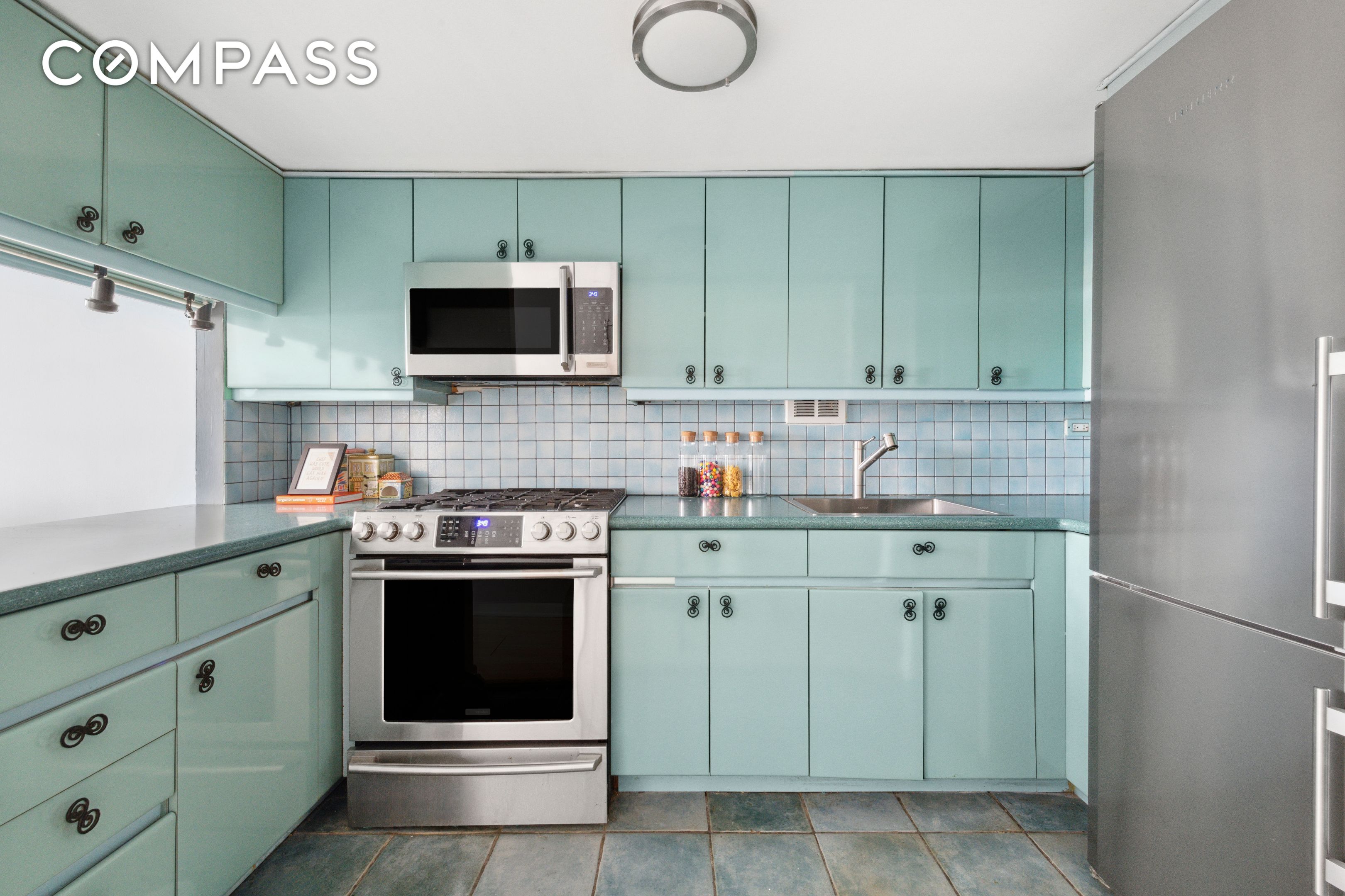 #9 photo, 350 E 62nd Street, Lenox Hill , NY 10065