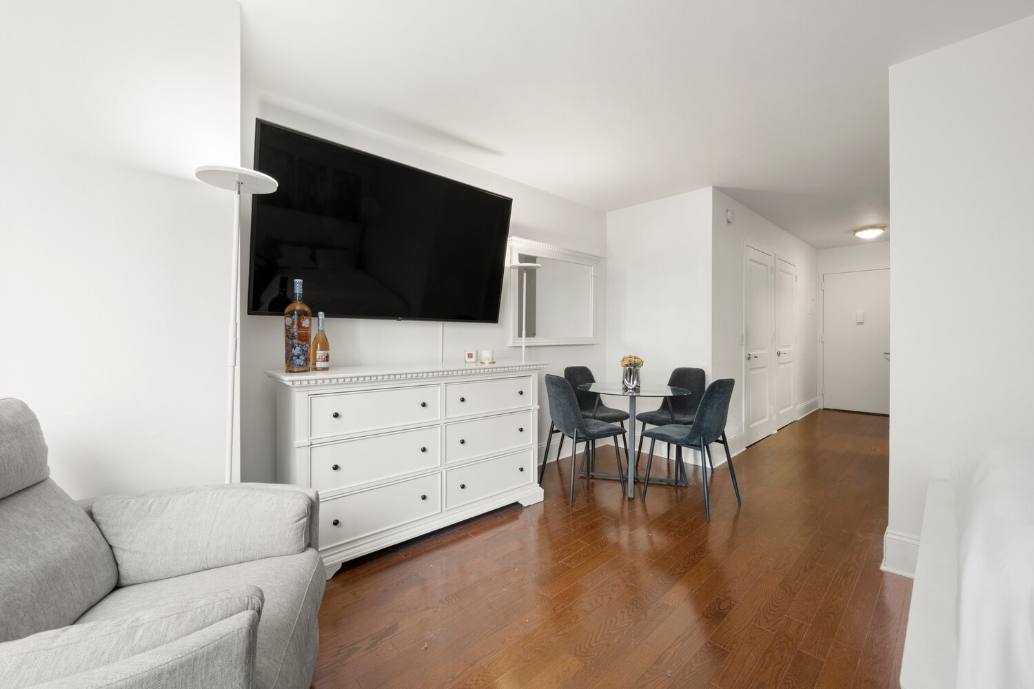 #6 photo, 300 E 64TH Street, Lenox Hill , NY 10021