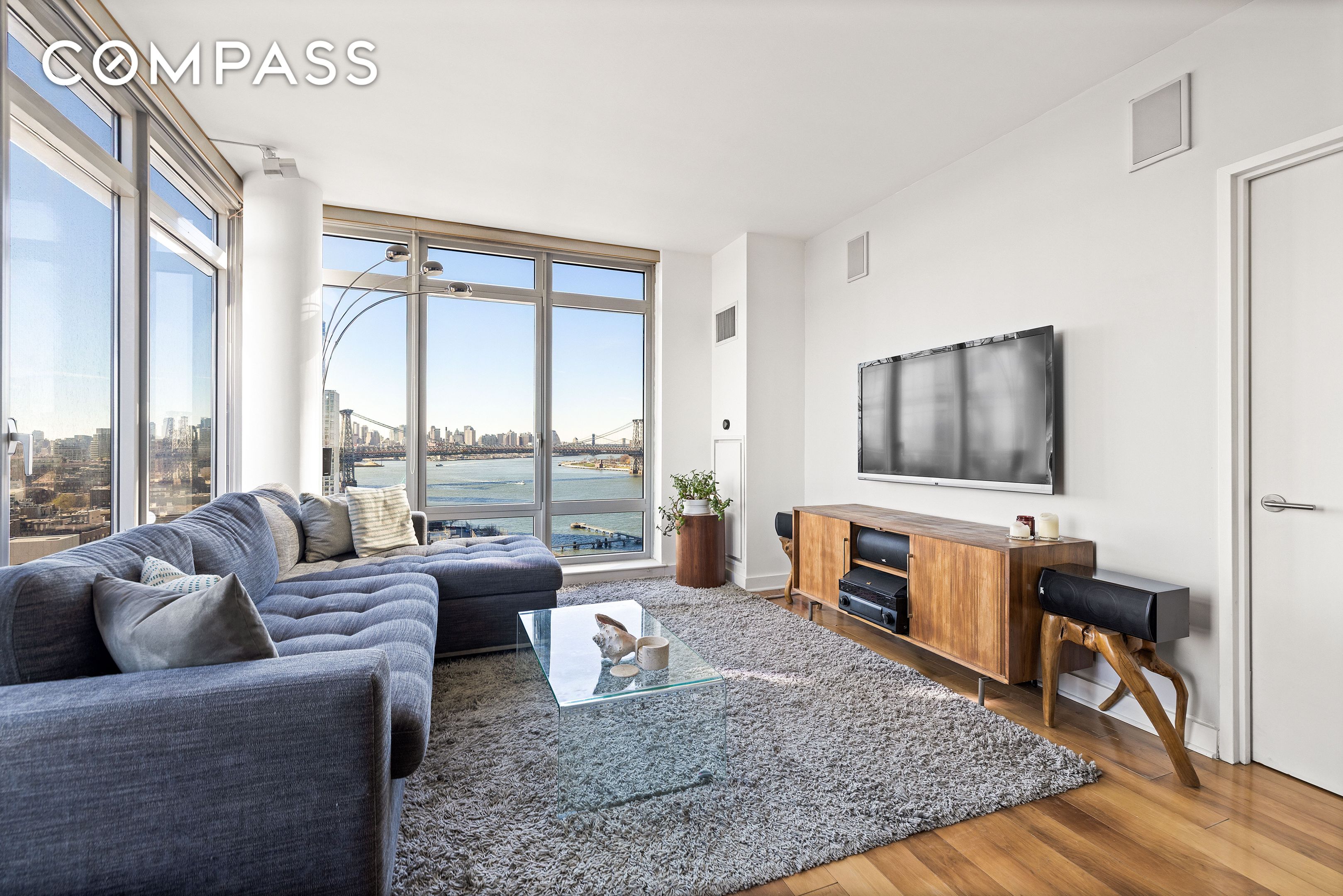 #1 photo, 2 Northside Piers, Бруклин ‖ Williamsburg , NY 11249