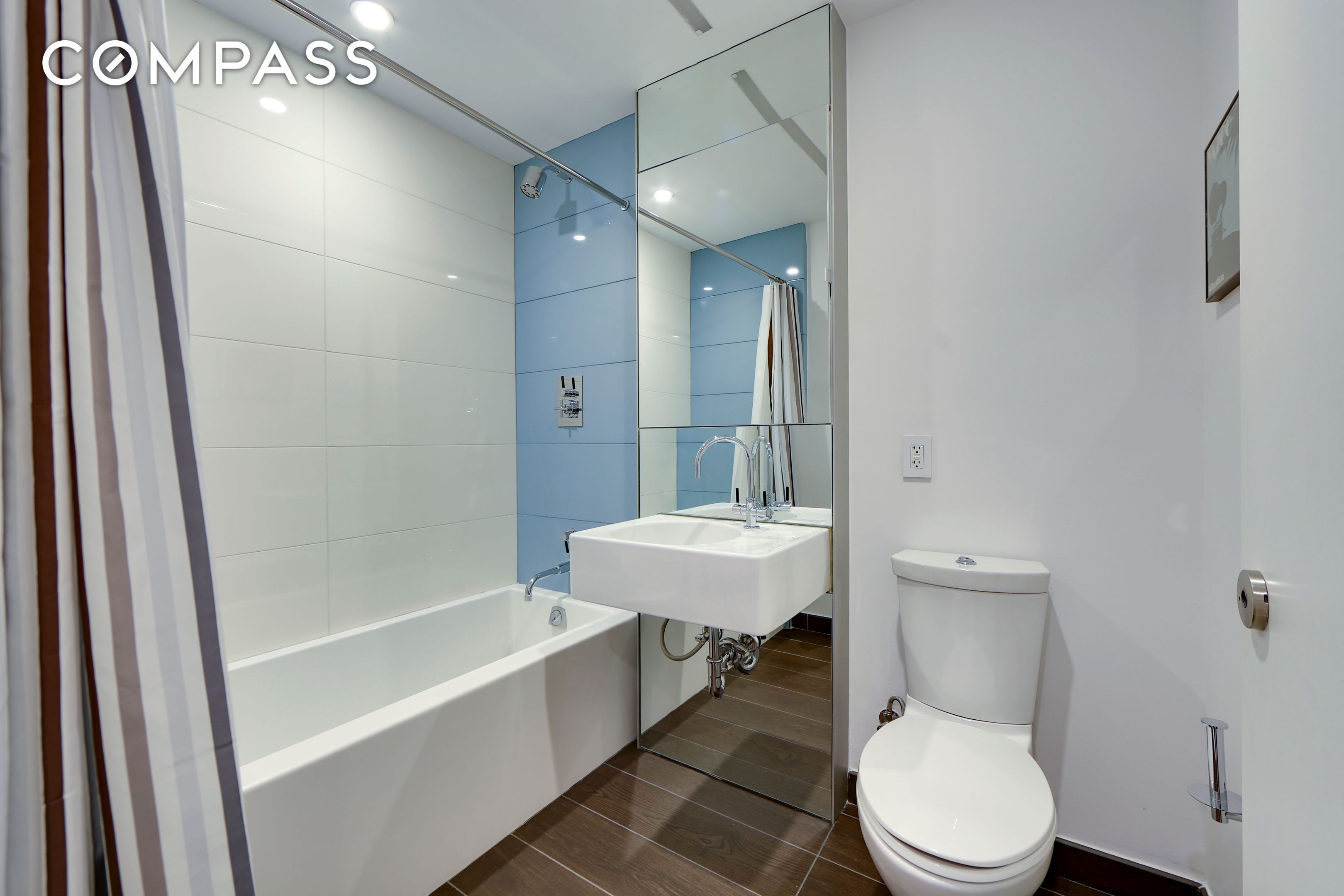 #9 photo, 2 Northside Piers, Бруклин ‖ Williamsburg , NY 11249