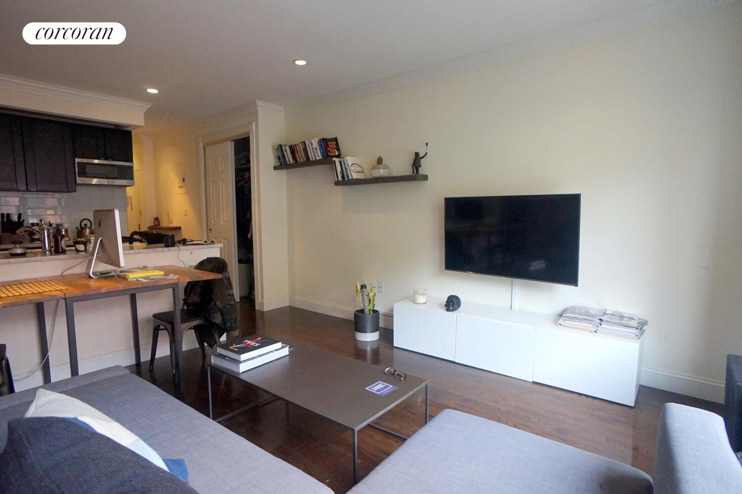 #3 photo, 254 W 15TH Street, Chelsea , NY 10011