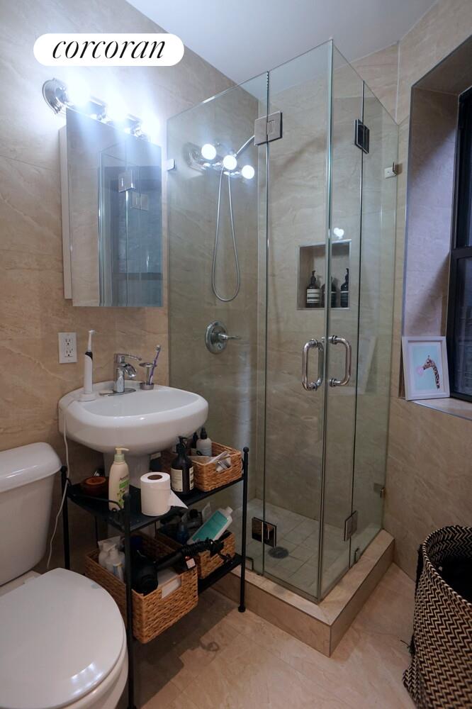 #6 photo, 254 W 15TH Street, Chelsea , NY 10011