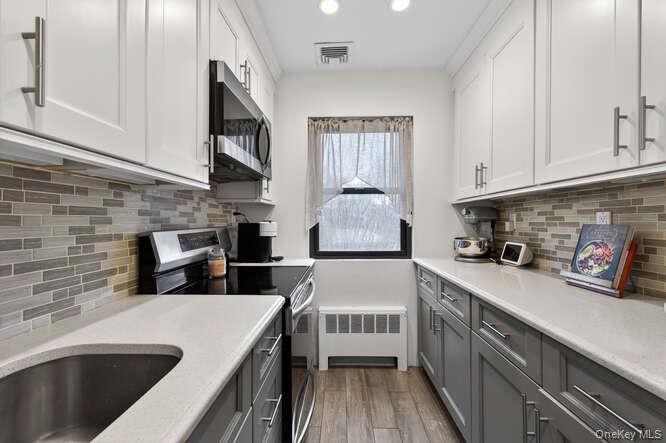 #11 photo, 127 Fifteenth Street, नासाउ काउंटी Garden City , NY 11530