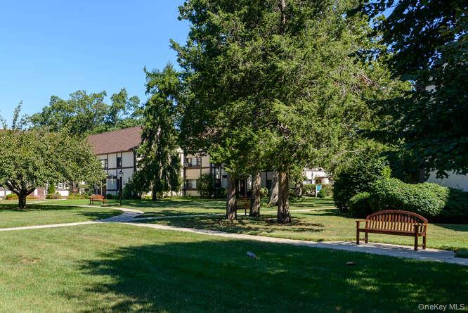 #17 photo, 127 Fifteenth Street, नासाउ काउंटी Garden City , NY 11530