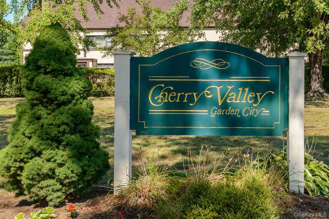 #20 photo, 127 Fifteenth Street, नासाउ काउंटी Garden City , NY 11530