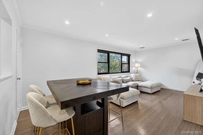 #9 photo, 127 Fifteenth Street, नासाउ काउंटी Garden City , NY 11530