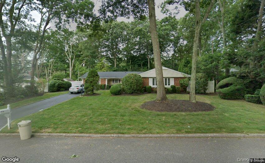 #1 photo, 22 Ballad Lane, מחוז סאפוק Stony Brook , NY 11790