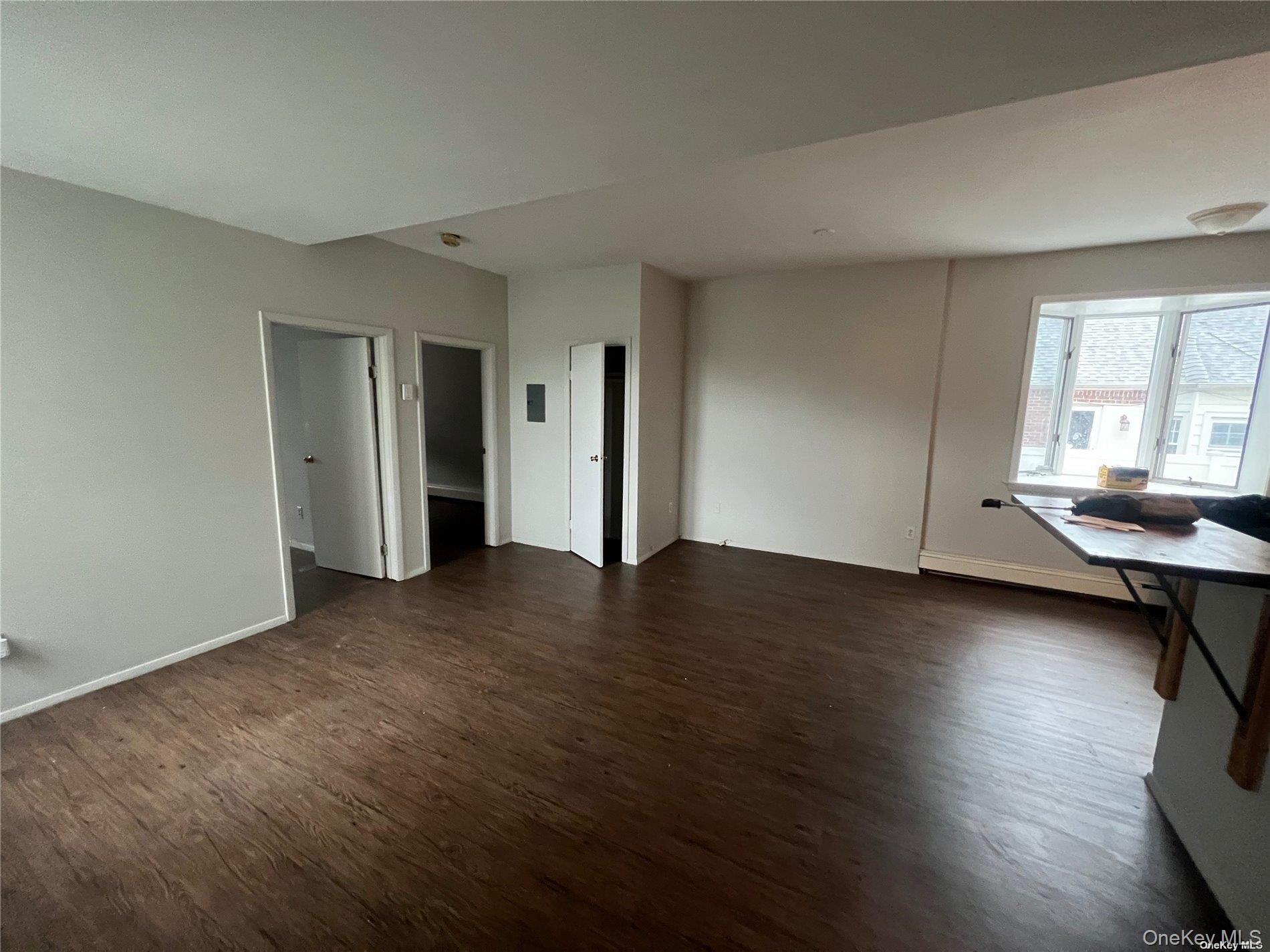 #5 photo, 541 E Broadway, नासाउ काउंटी Long Beach , NY 11561