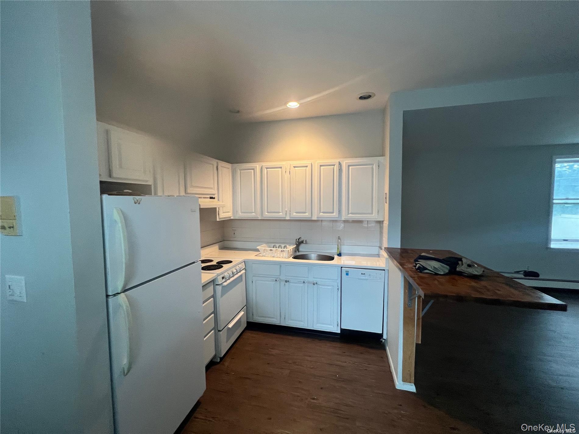 #6 photo, 541 E Broadway, नासाउ काउंटी Long Beach , NY 11561