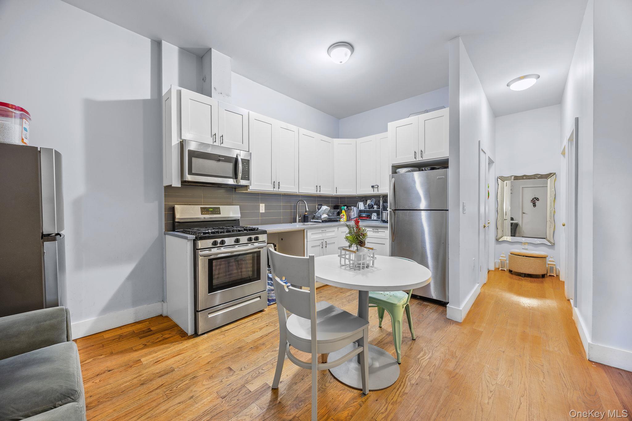 #13 photo, 414 Chestnut Street, Бруклин ‖ Brooklyn , NY 11208