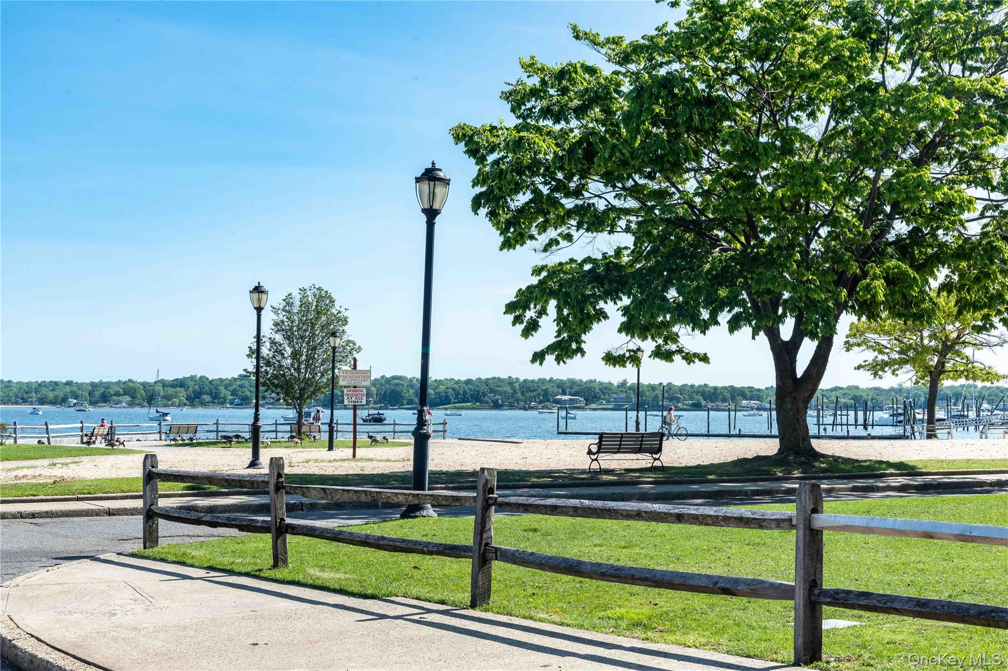 #12 photo, 7B Orchard Beach Road, नासाउ काउंटी Port Washington , NY 11050