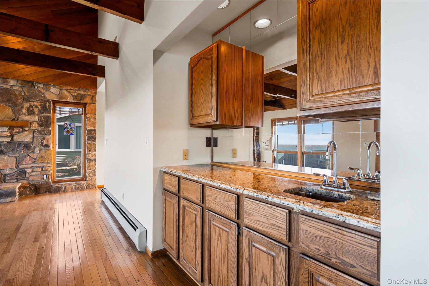 #11 photo, 18 N Walk, सफ़ोक काउंटी Jamesport , NY 11947