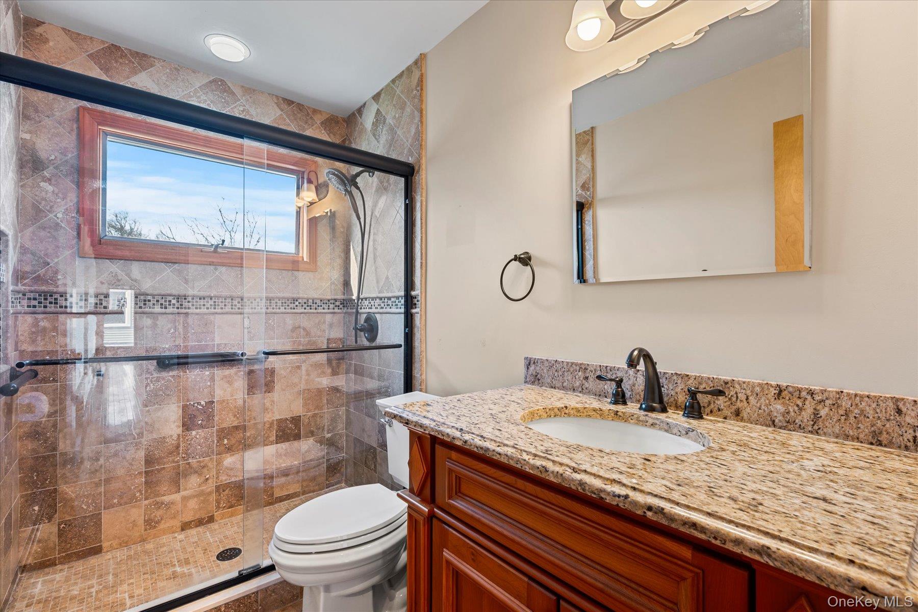 #14 photo, 18 N Walk, सफ़ोक काउंटी Jamesport , NY 11947