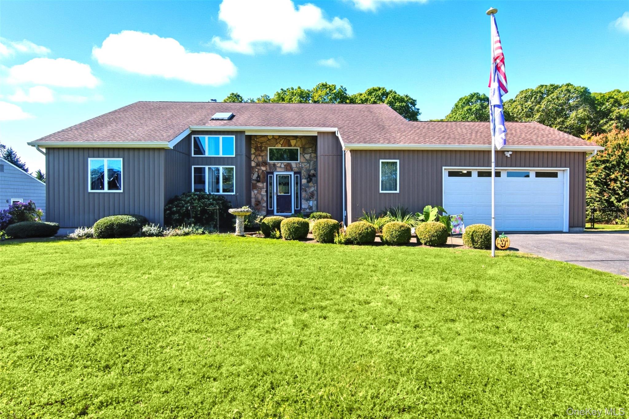 #2 photo, 61 Eileen Circle, Саффолк ‖ Jamesport , NY 11947