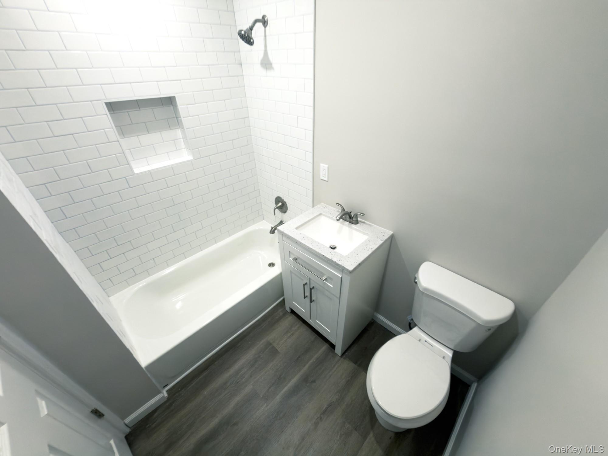 #19 photo, 77 Spar Drive, 롱 아일랜드 Mastic Beach , NY 11951