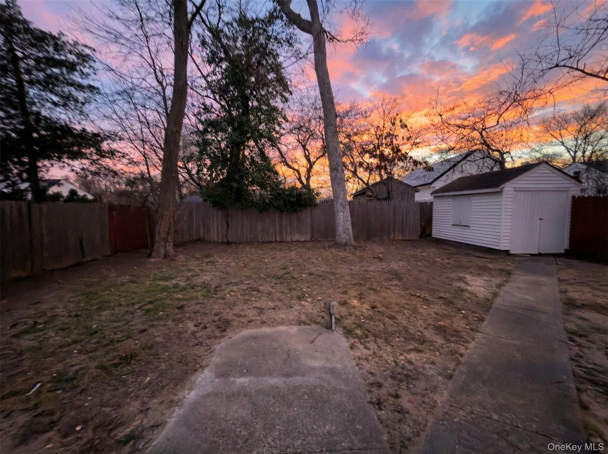 #3 photo, 77 Spar Drive, 롱 아일랜드 Mastic Beach , NY 11951