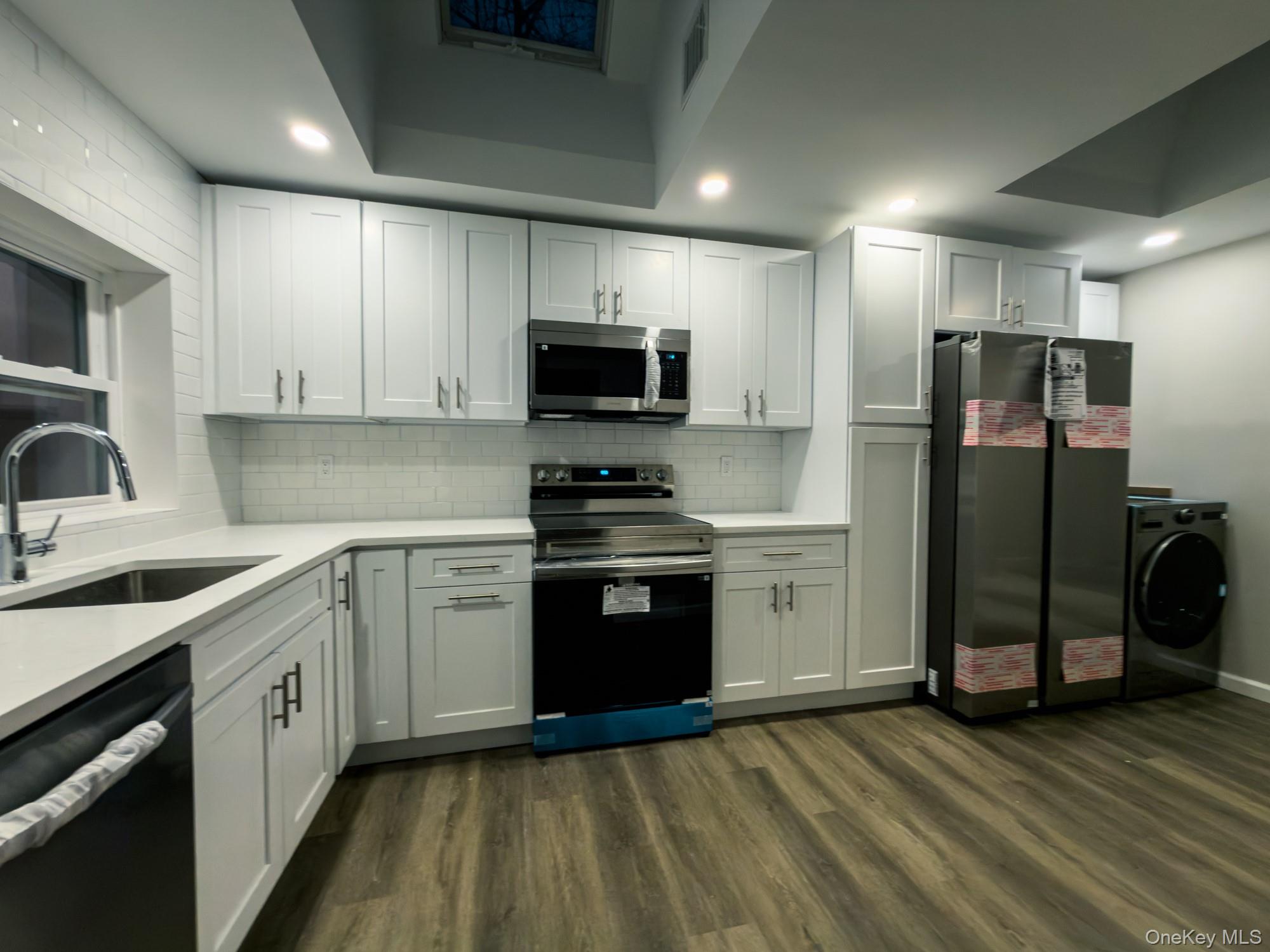 #4 photo, 77 Spar Drive, 롱 아일랜드 Mastic Beach , NY 11951