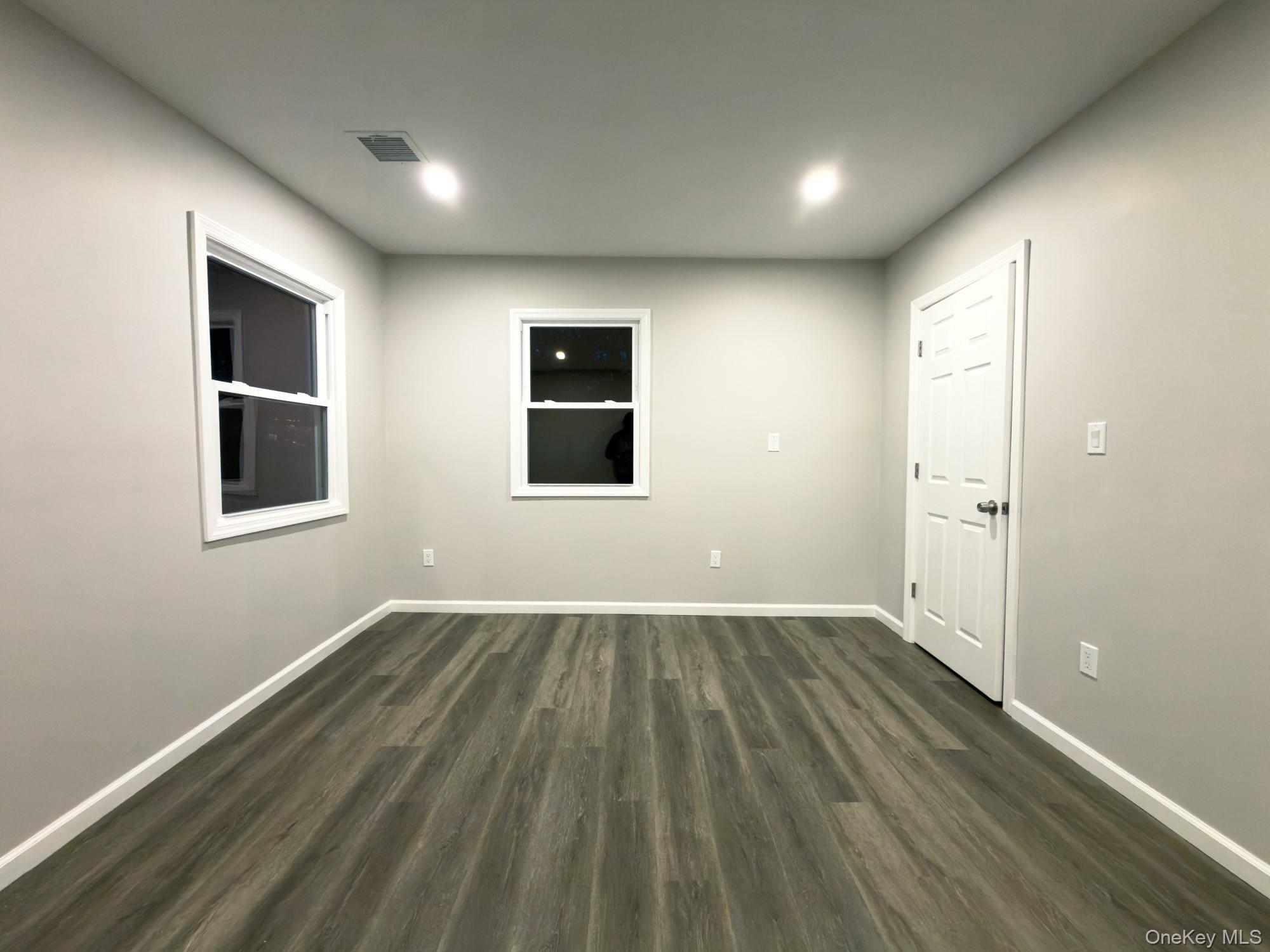 #9 photo, 77 Spar Drive, 롱 아일랜드 Mastic Beach , NY 11951