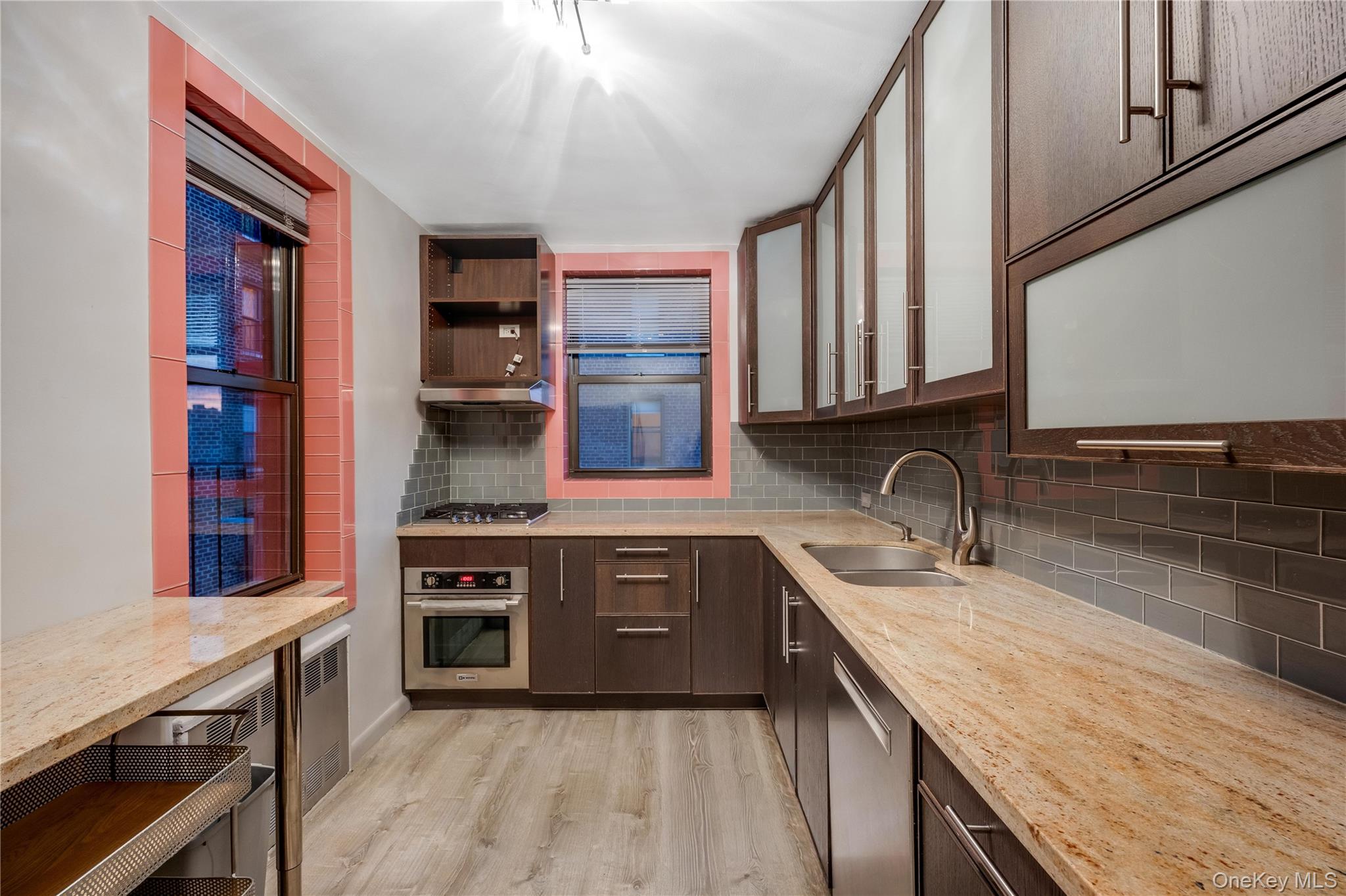 #3 photo, 3060 Ocean Avenue, 브루클린 Brooklyn , NY 11235