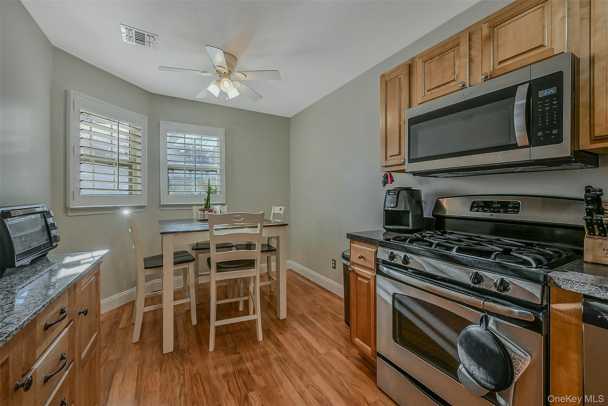 #12 photo, 50 Strawberry Commons, Riverhead , NY 11901