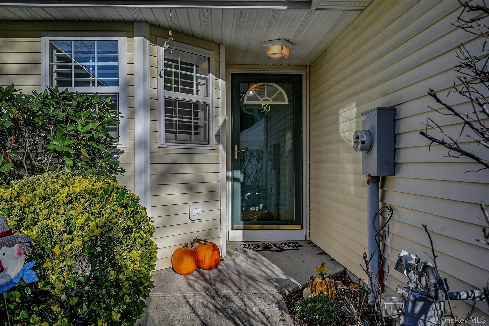 #4 photo, 50 Strawberry Commons, Riverhead , NY 11901