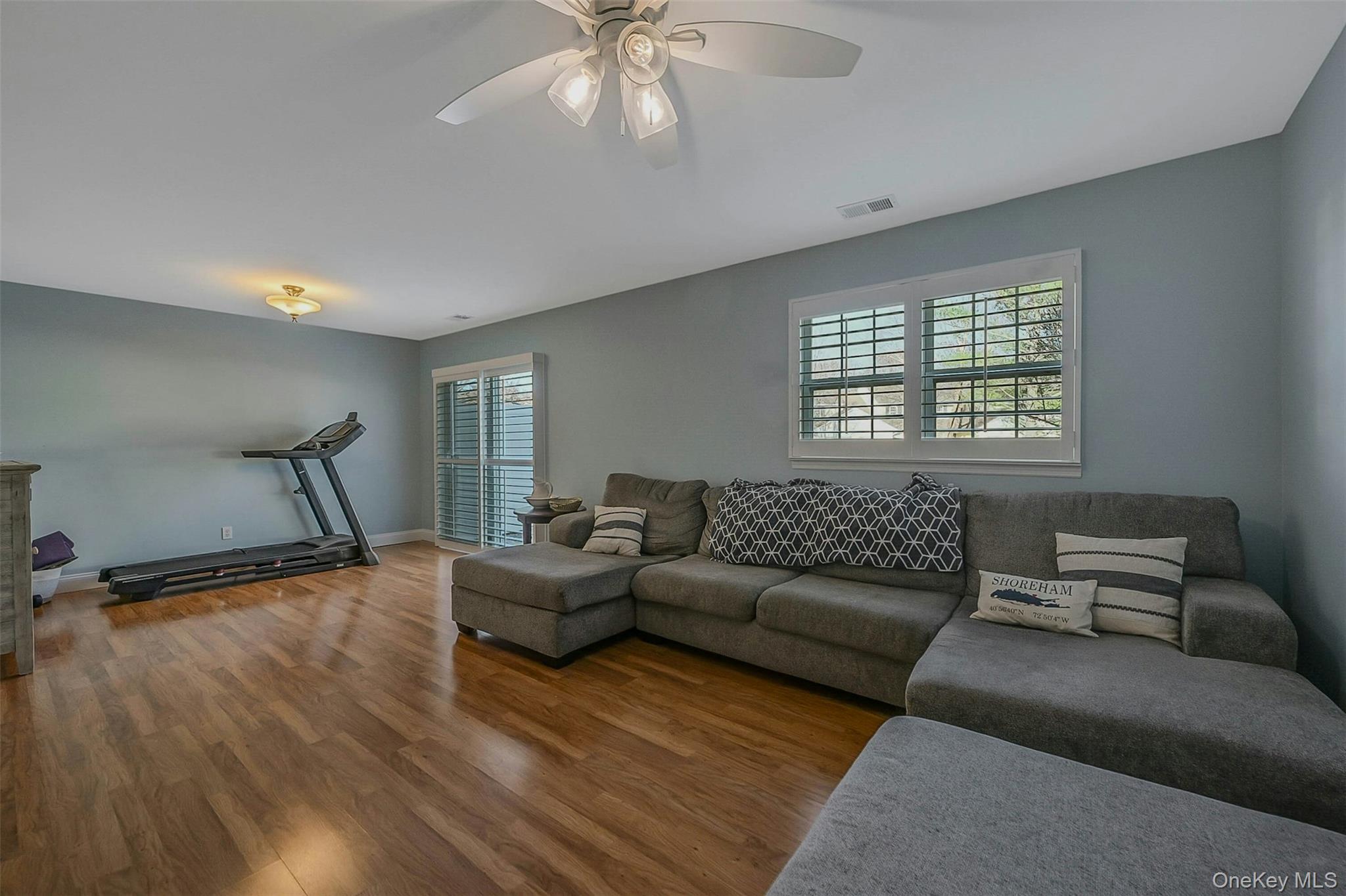 #7 photo, 50 Strawberry Commons, Riverhead , NY 11901