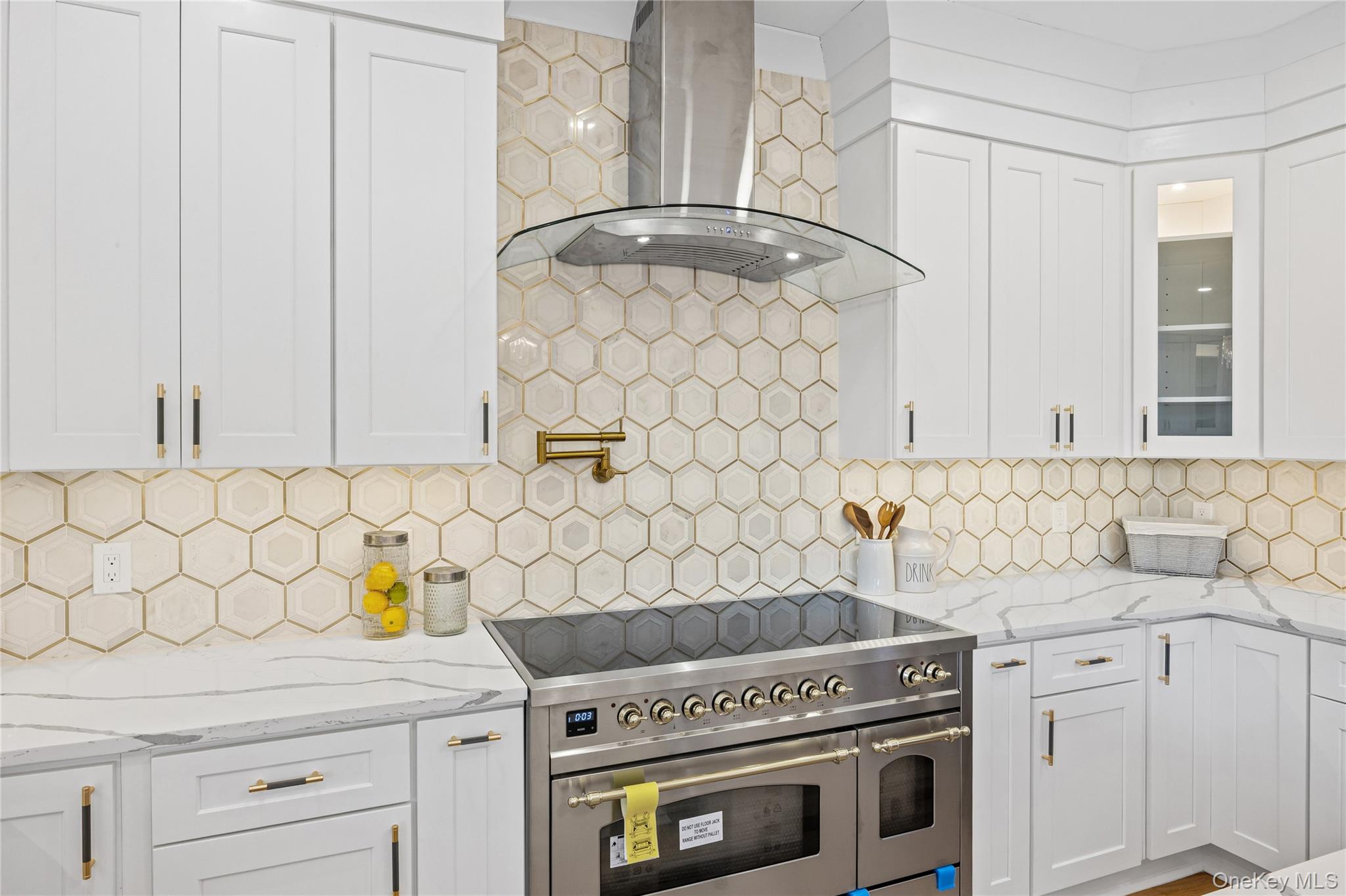 #11 photo, Westbury, Westbury , NY 11590