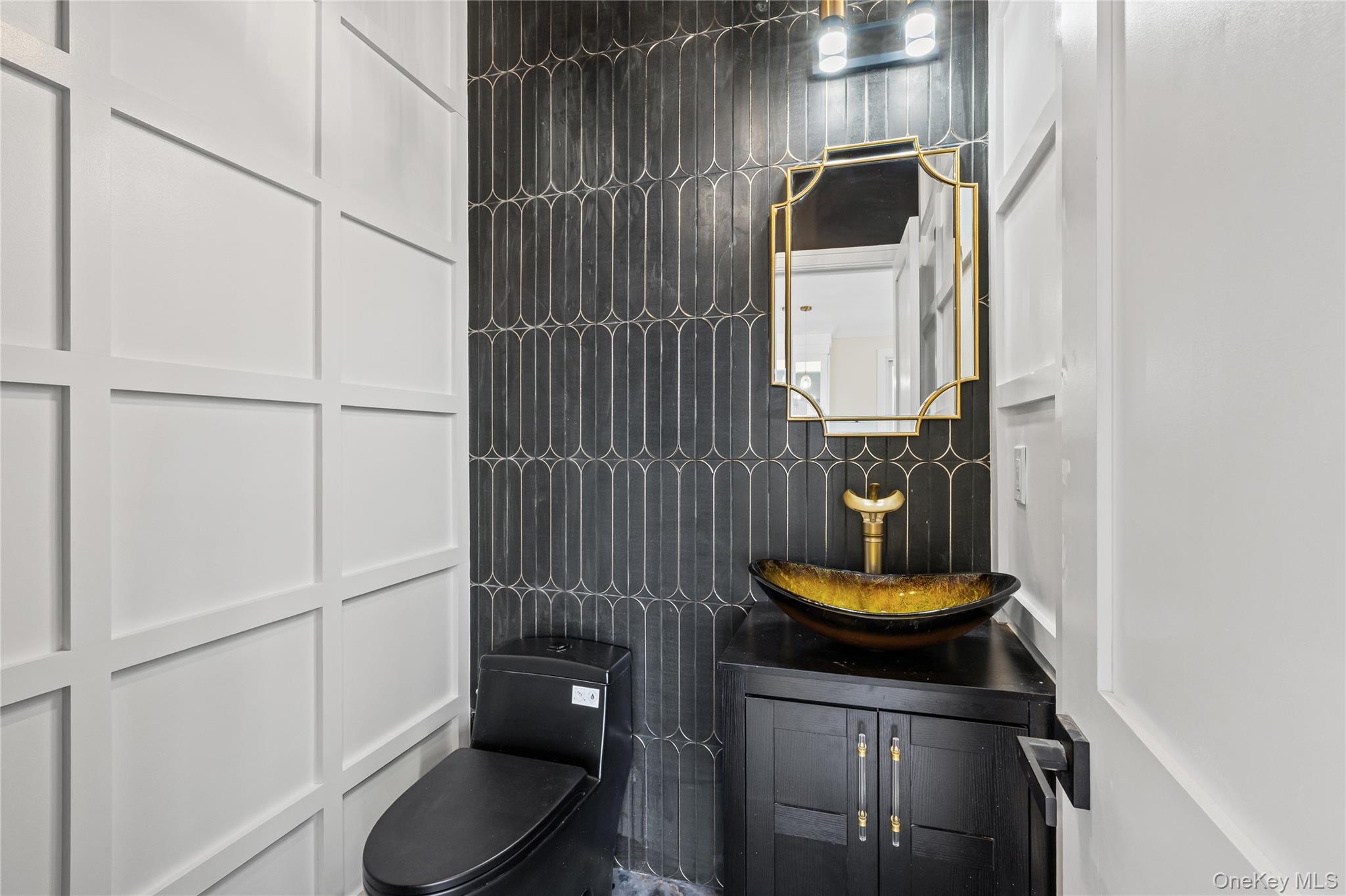 #15 photo, Westbury, Westbury , NY 11590