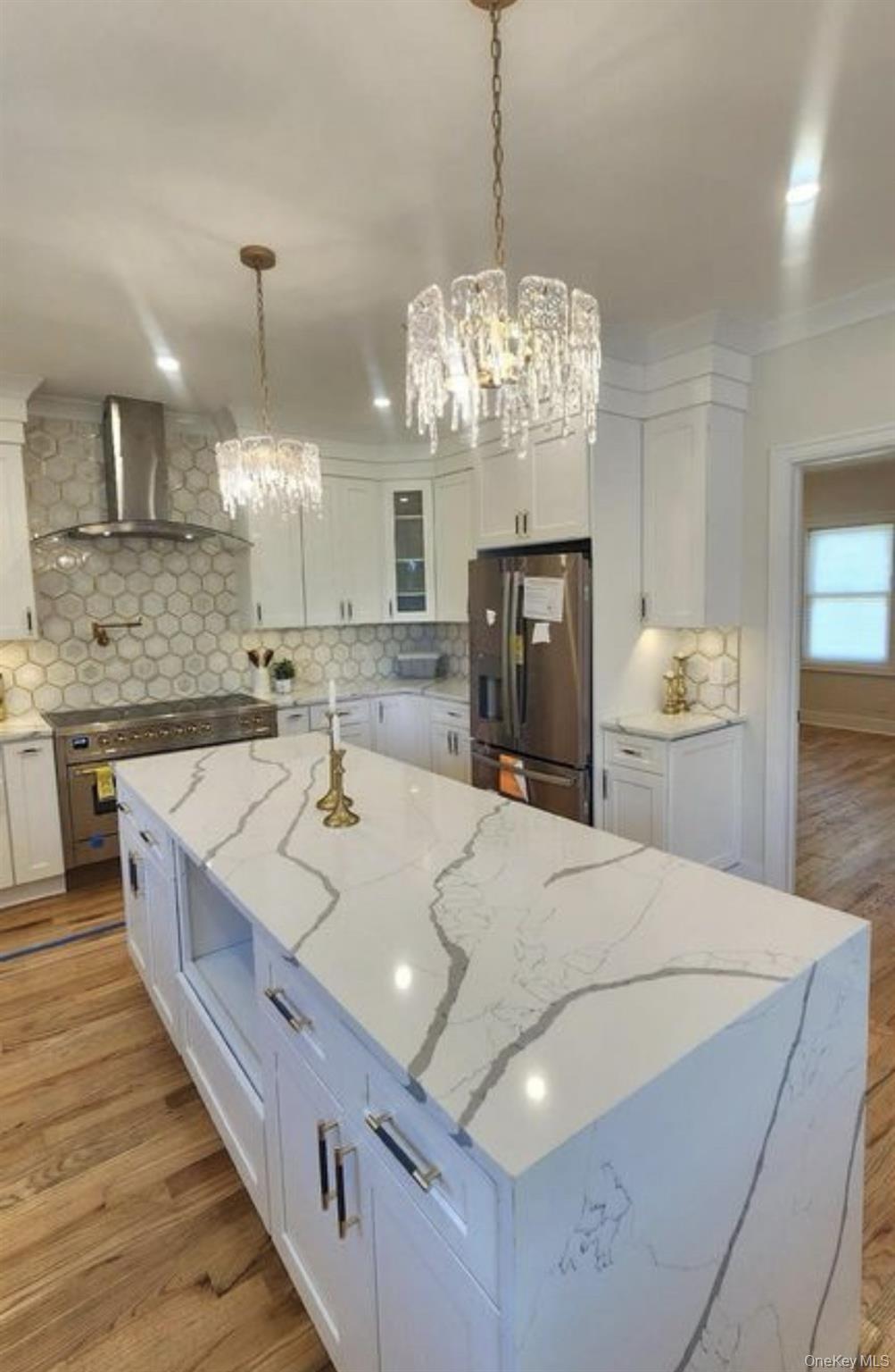 #3 photo, Westbury, नासाउ काउंटी Westbury , NY 11590