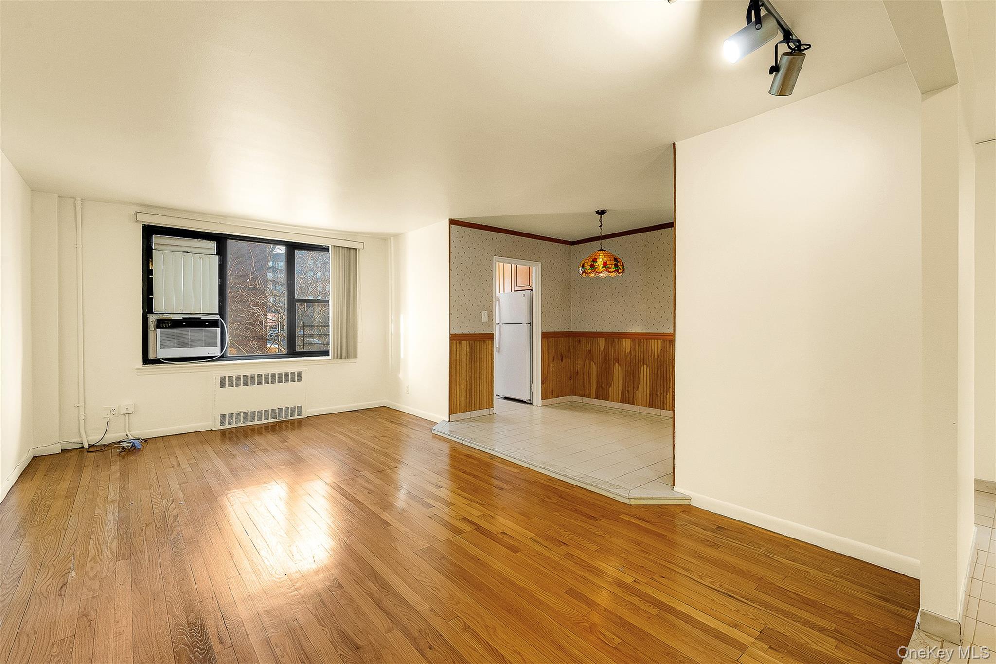 #6 photo, 109-23 71st Road, Forest Hills , NY 11375