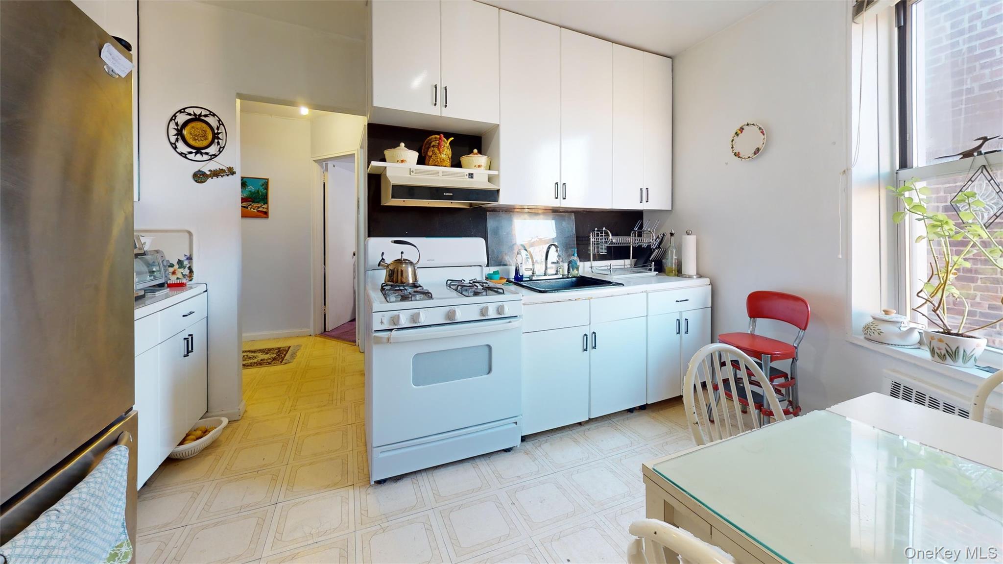 #4 photo, 67-30 Clyde Street, Forest Hills , NY 11375