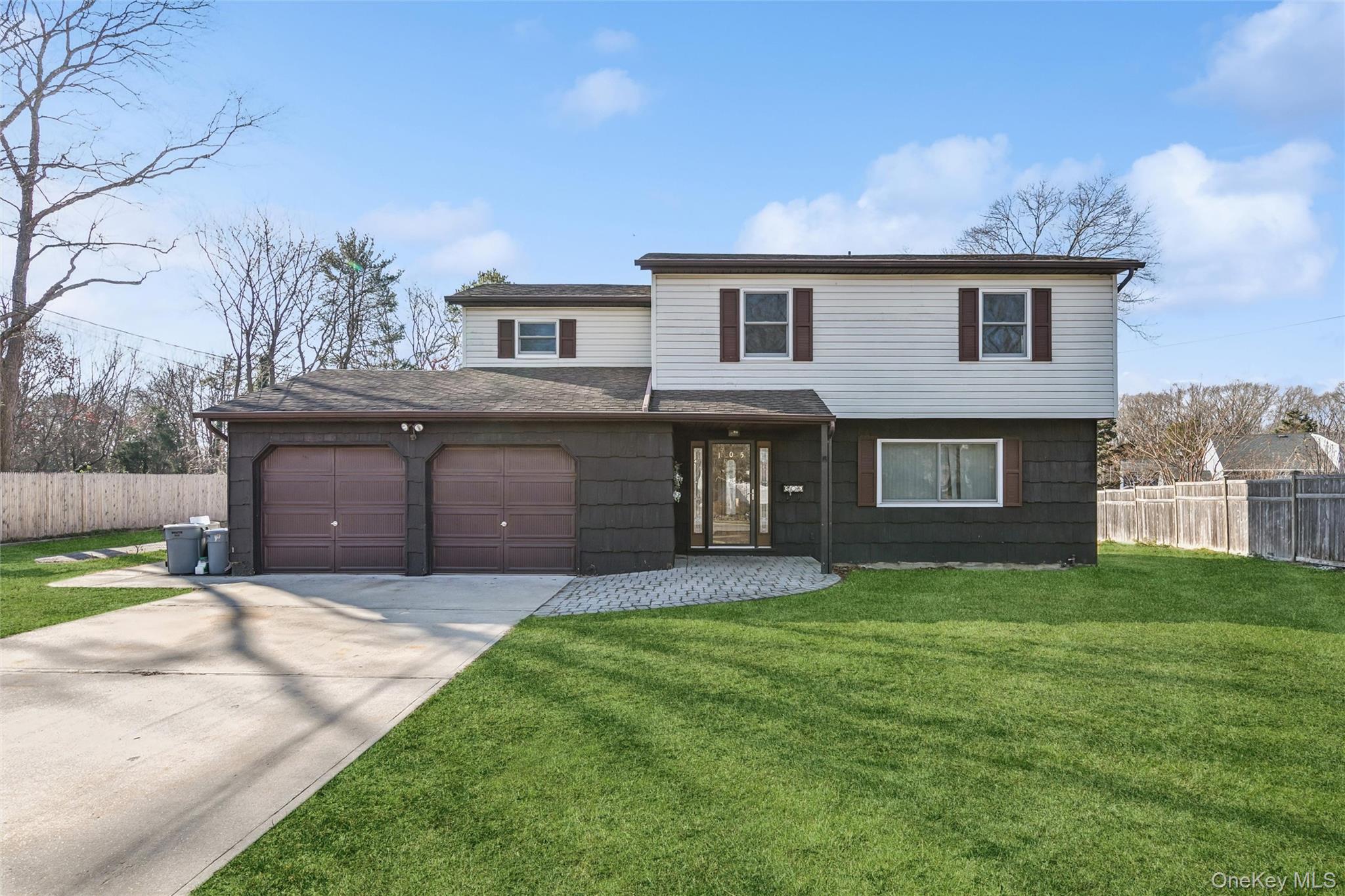 #1 photo, 105 Loop Drive, Sayville , NY 11782