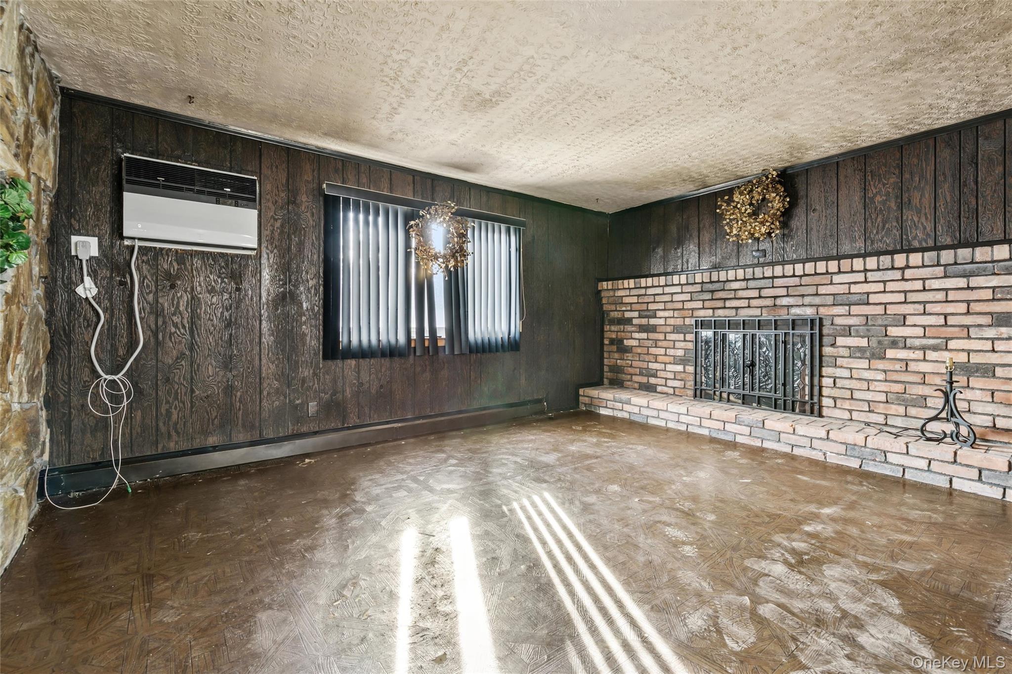 #16 photo, 105 Loop Drive, Sayville , NY 11782