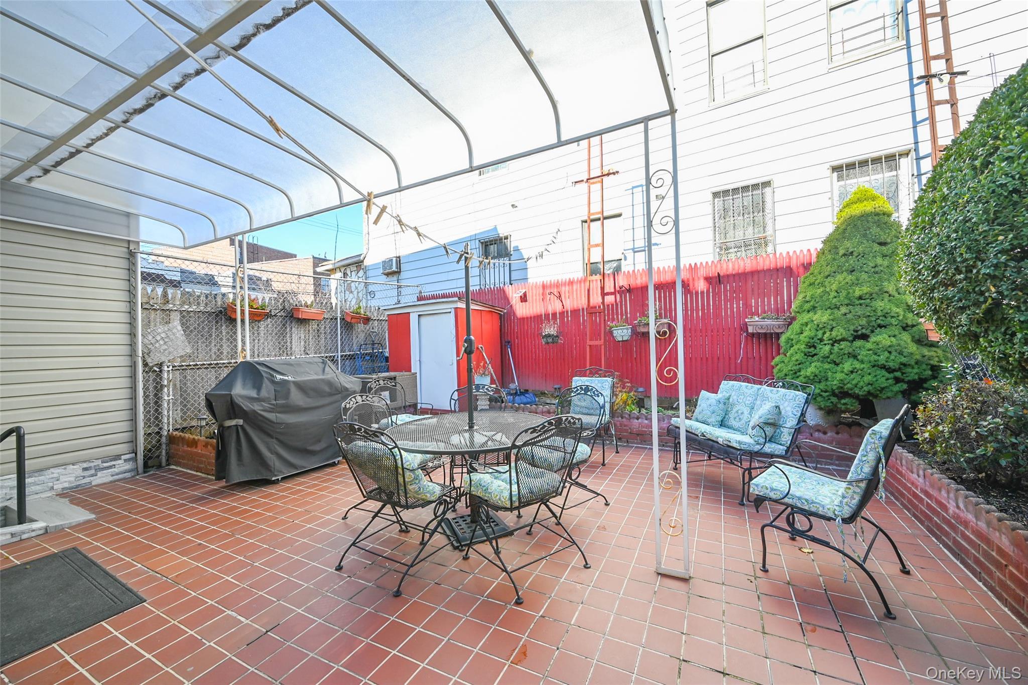 #12 photo, 9603 42nd Avenue, Куинс ‖ Corona , NY 11368