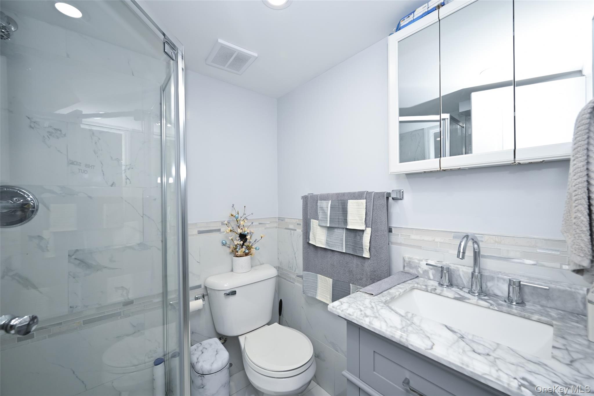 #18 photo, 9603 42nd Avenue, Куинс ‖ Corona , NY 11368