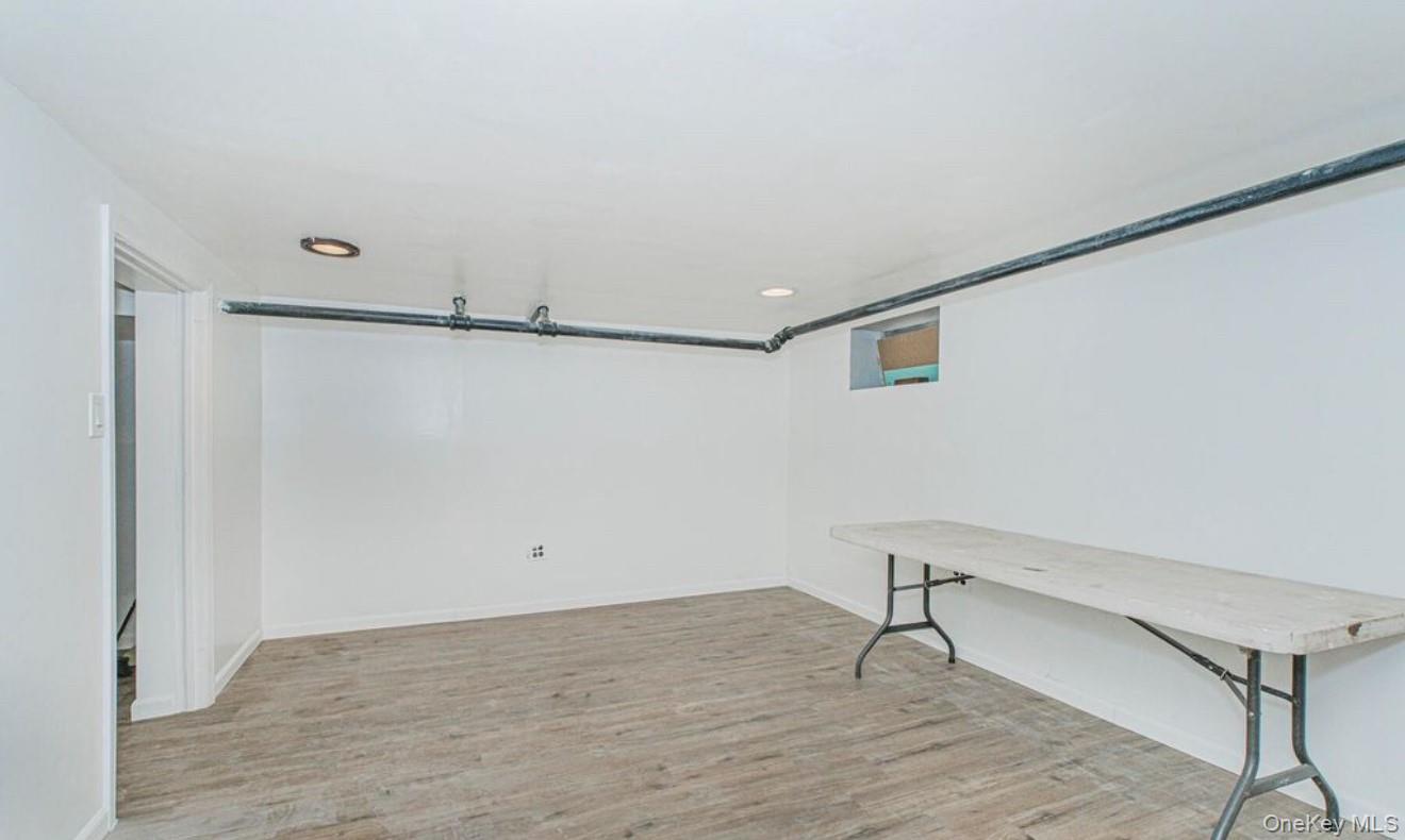 #20 photo, 297 Otis Avenue, Staten Island , NY 10306