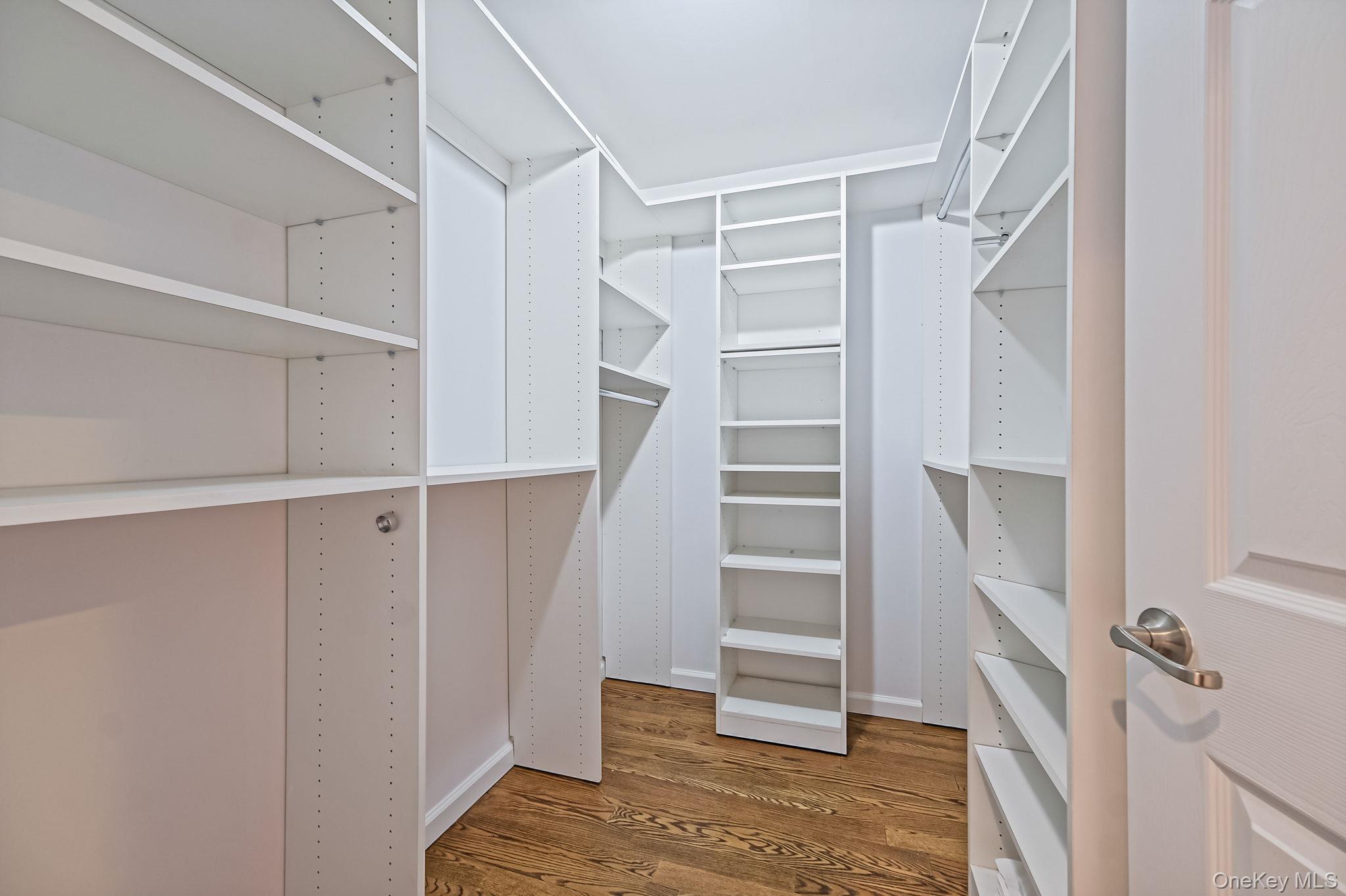 #17 photo, 80 Nebraska Street, नासाउ काउंटी Long Beach , NY 11561