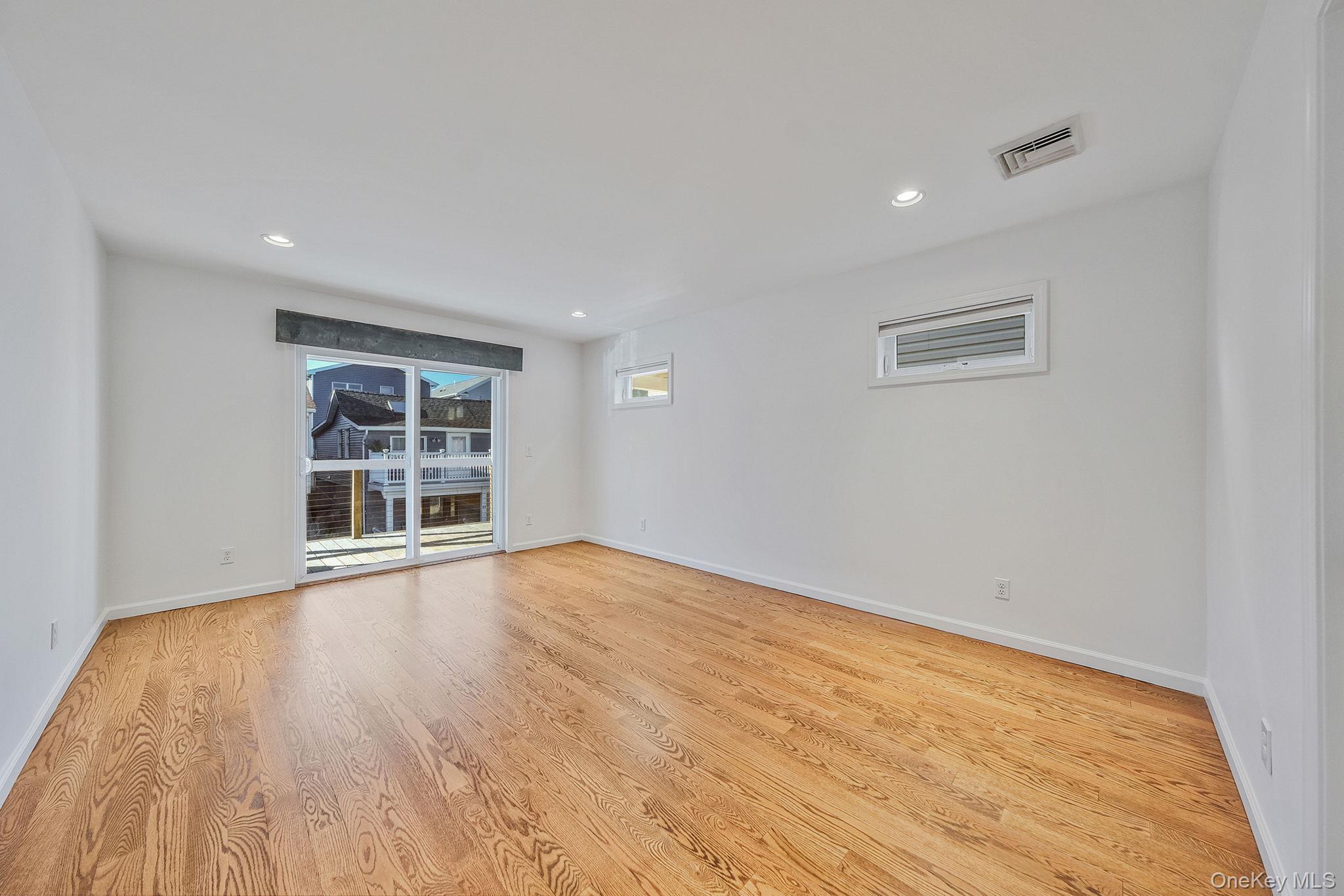 #18 photo, 80 Nebraska Street, नासाउ काउंटी Long Beach , NY 11561